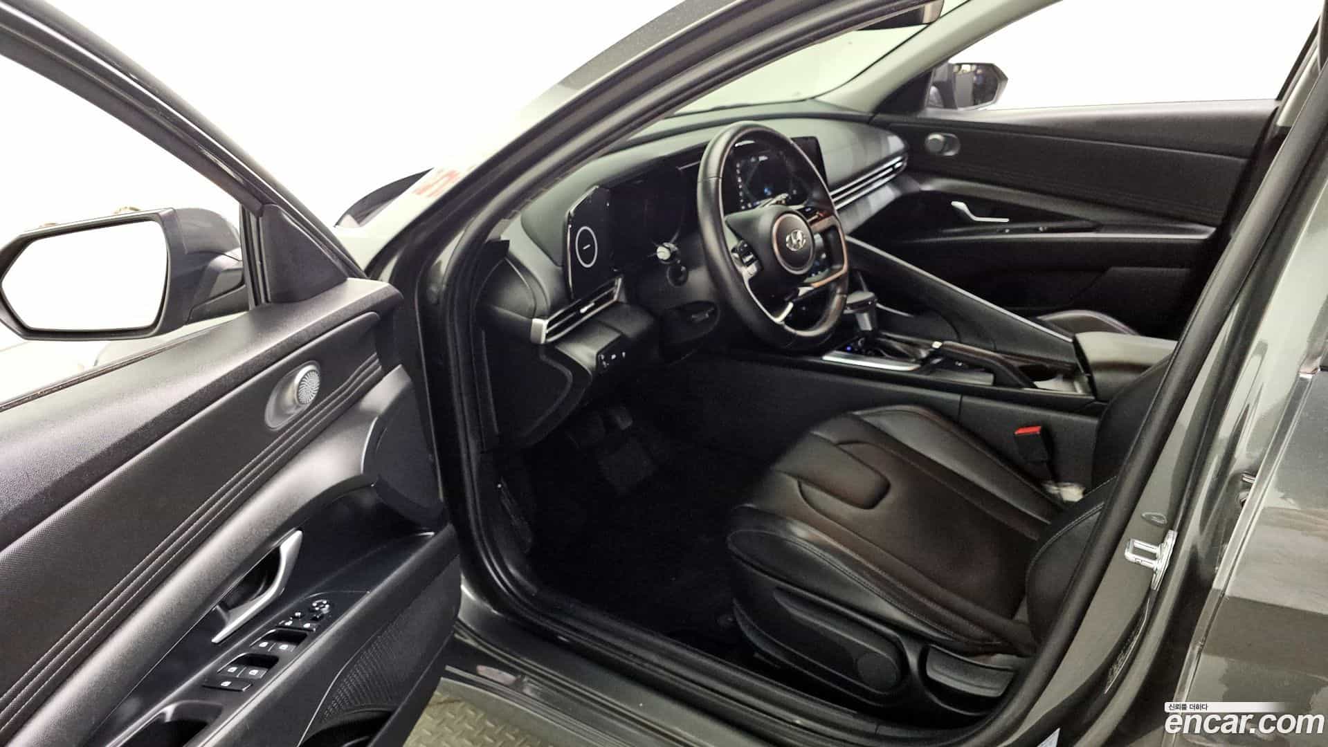 AVANTE Hyundai 2022.0-INNER-010