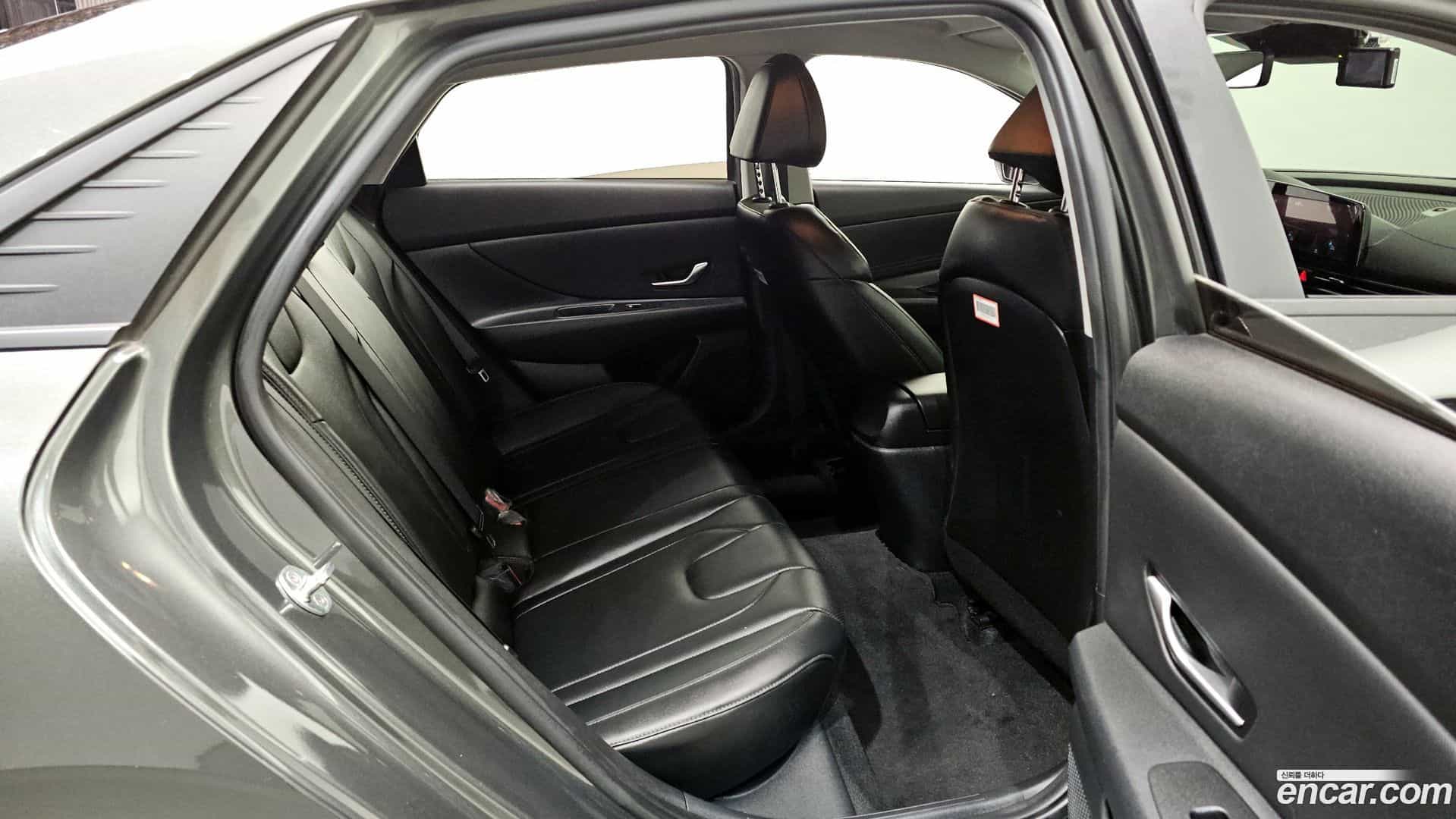 AVANTE Hyundai 2022.0-OPTION-017