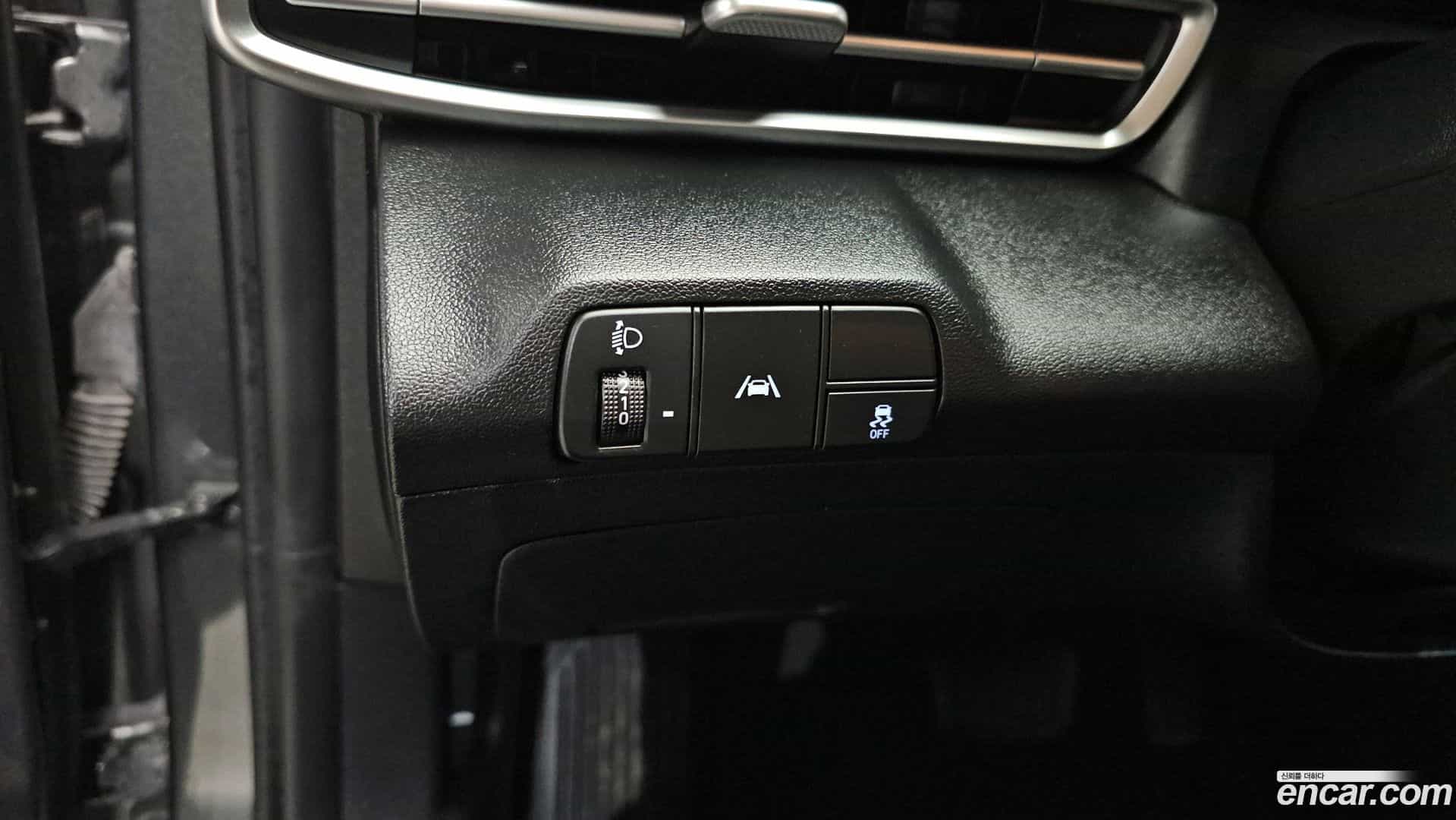 AVANTE Hyundai 2022.0-OPTION-019