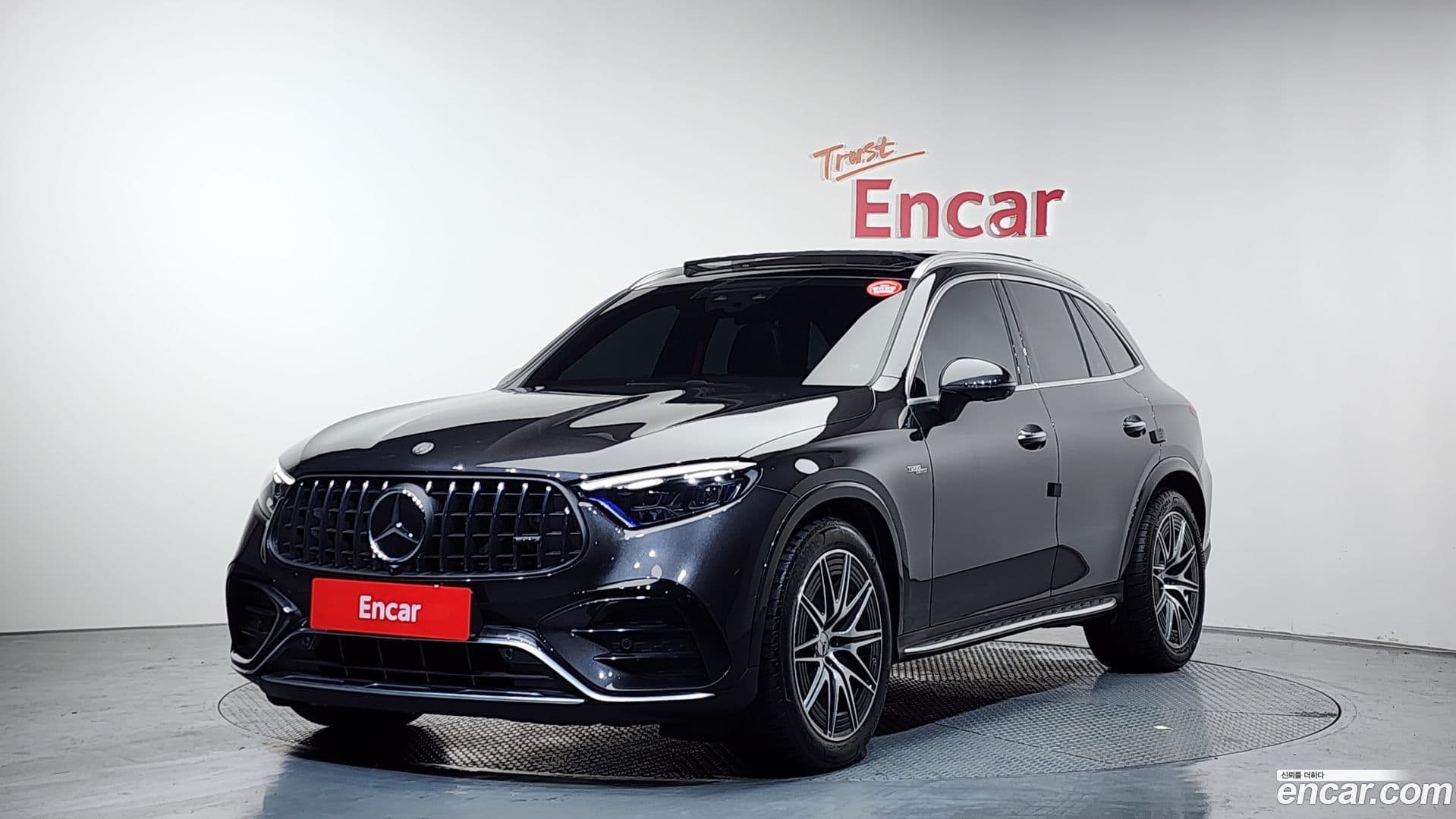 Main__Slider__Photo:GLC-Class Mercedes-Benz 2024.9-0