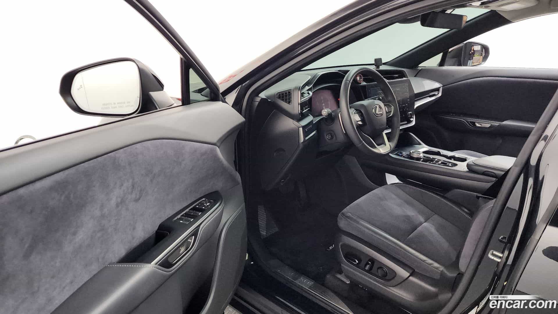 RZ Lexus 2023.11-INNER-010