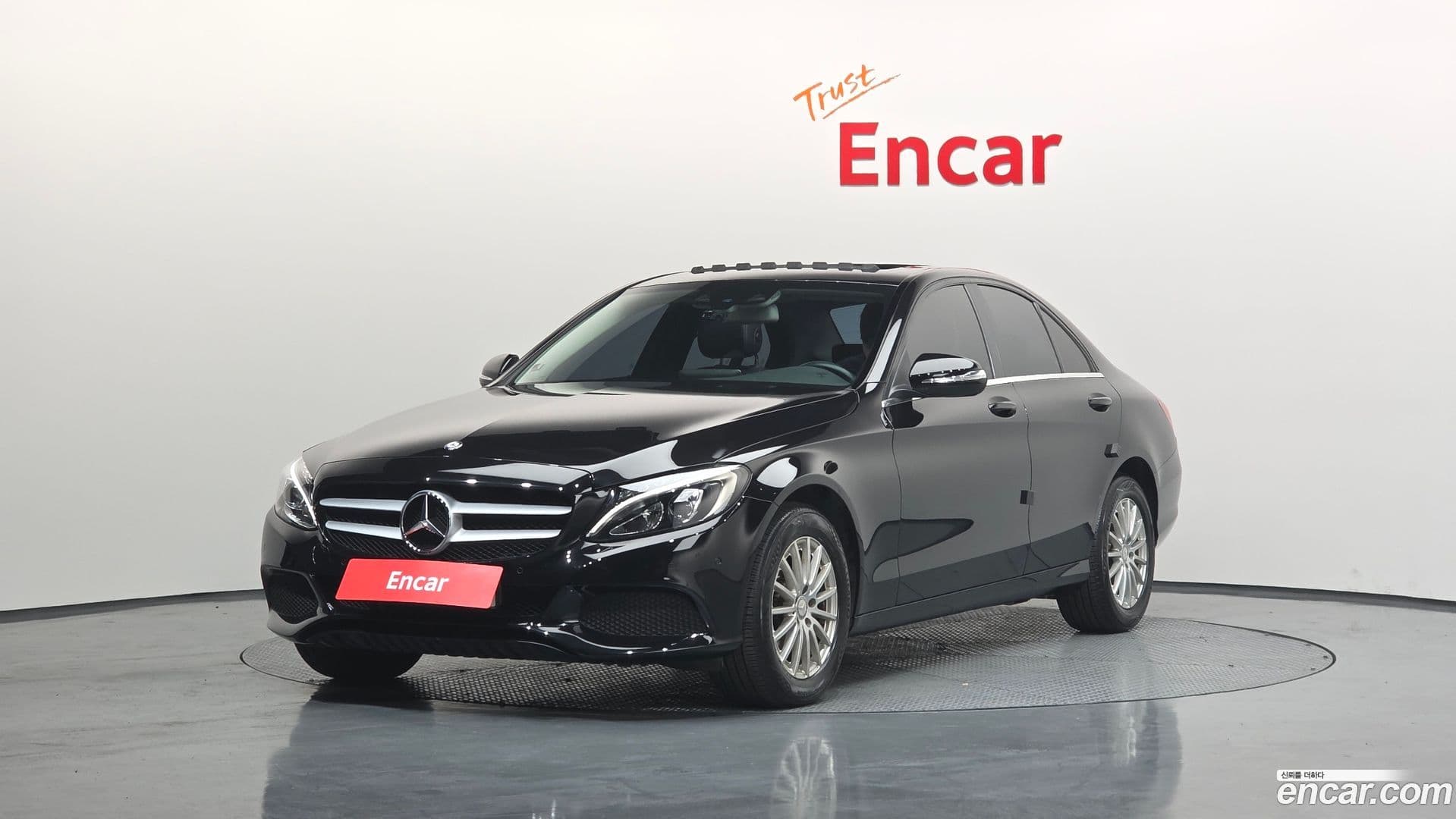 Main__Slider__Photo:C-Class Mercedes-Benz 2014.11-0