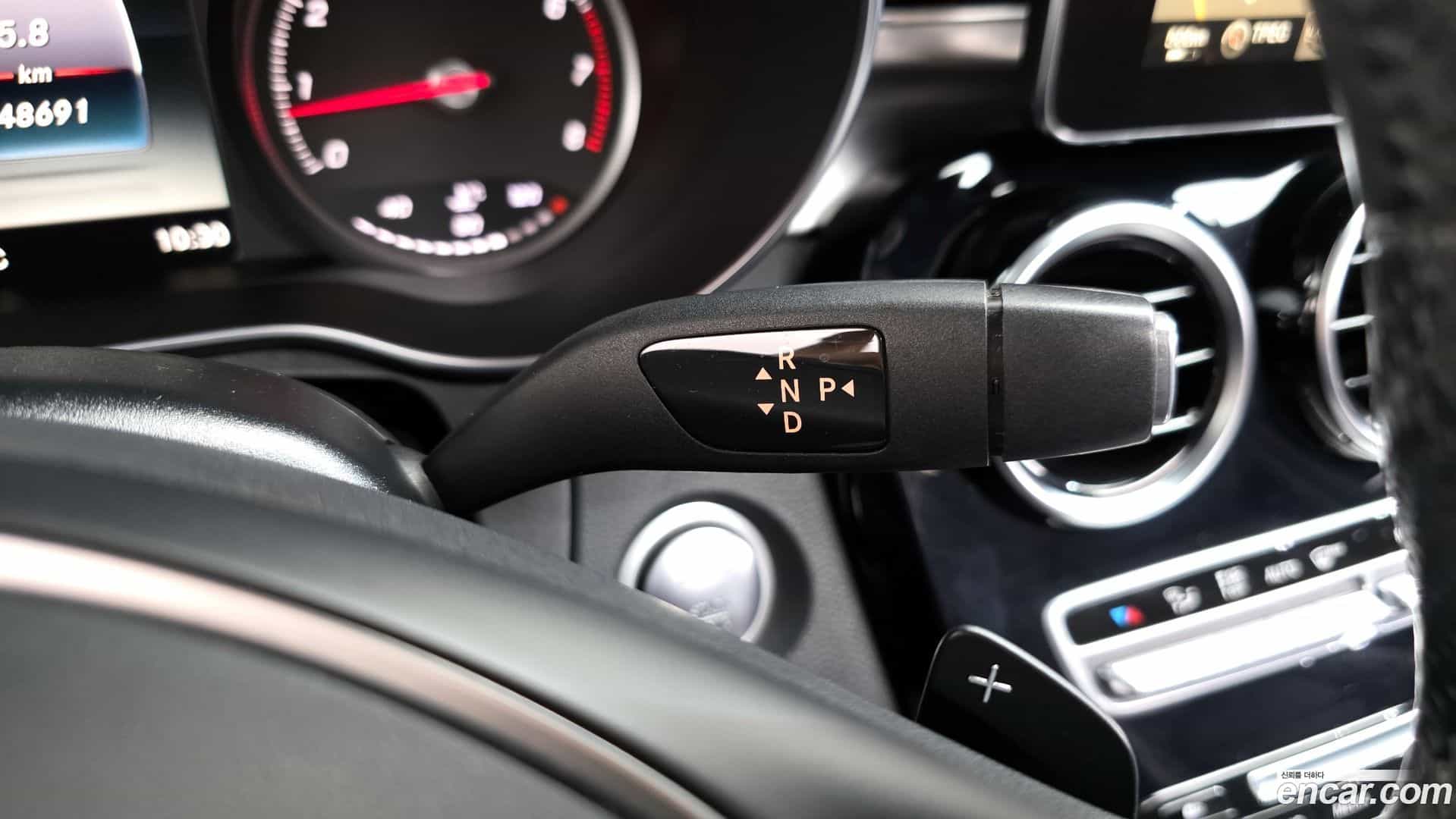 C-Class Mercedes-Benz 2014.11-INNER-009