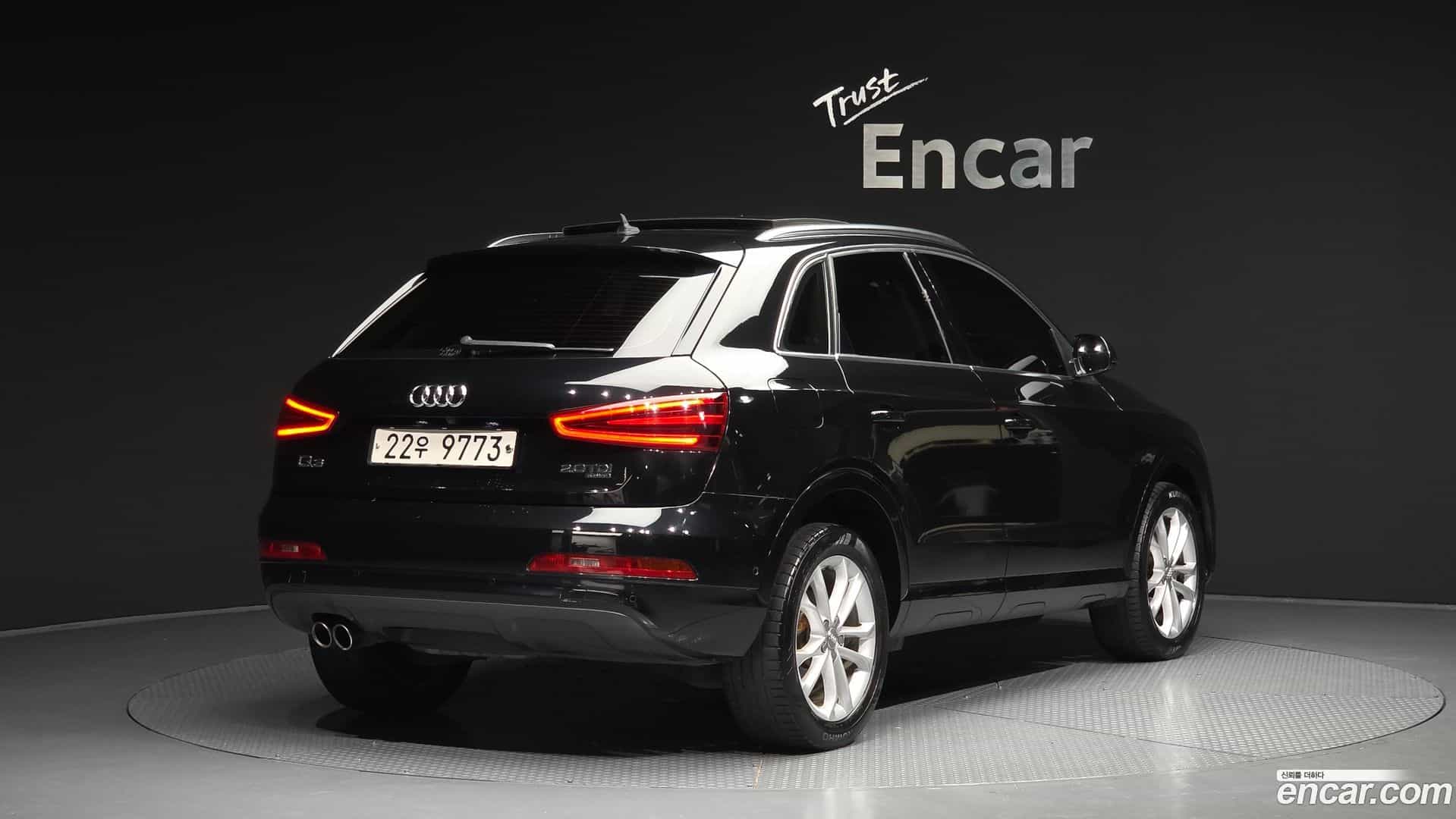 Q3 Audi 2013.1-OUTER-002