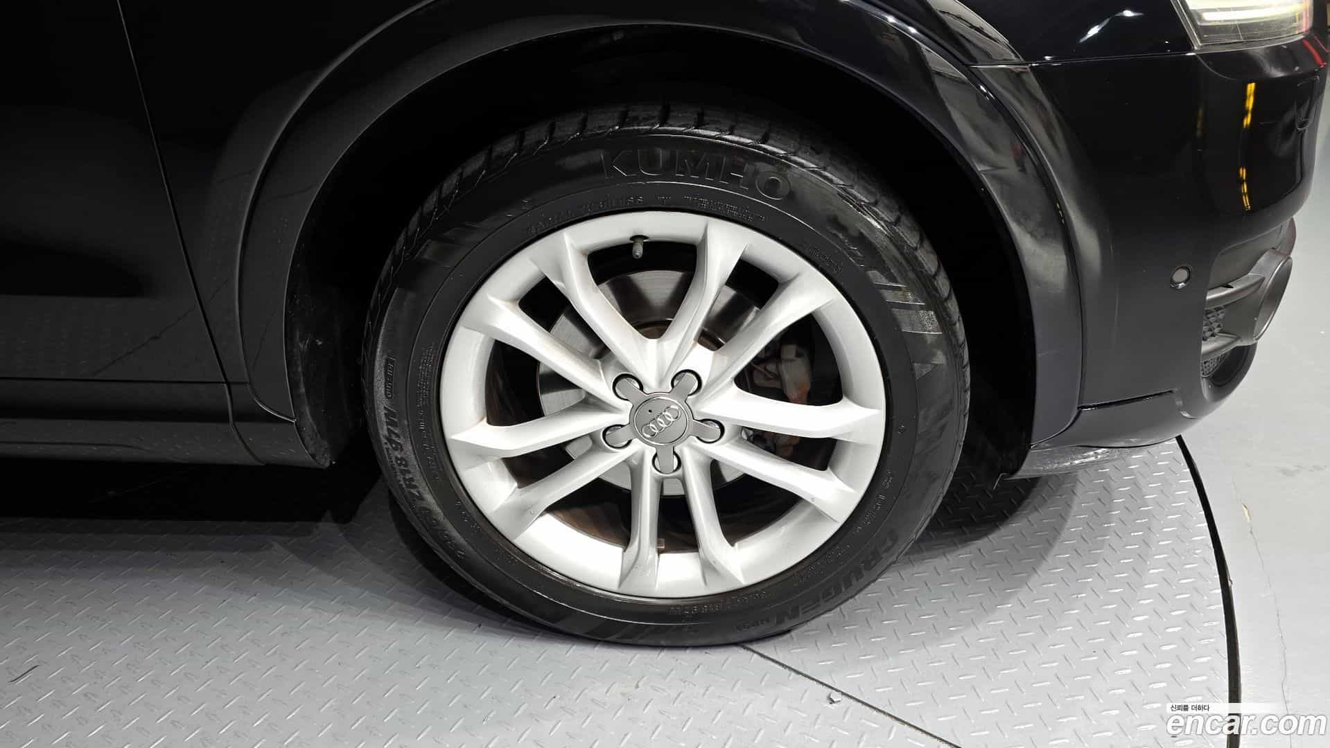 Q3 Audi 2013.1-OUTER-005