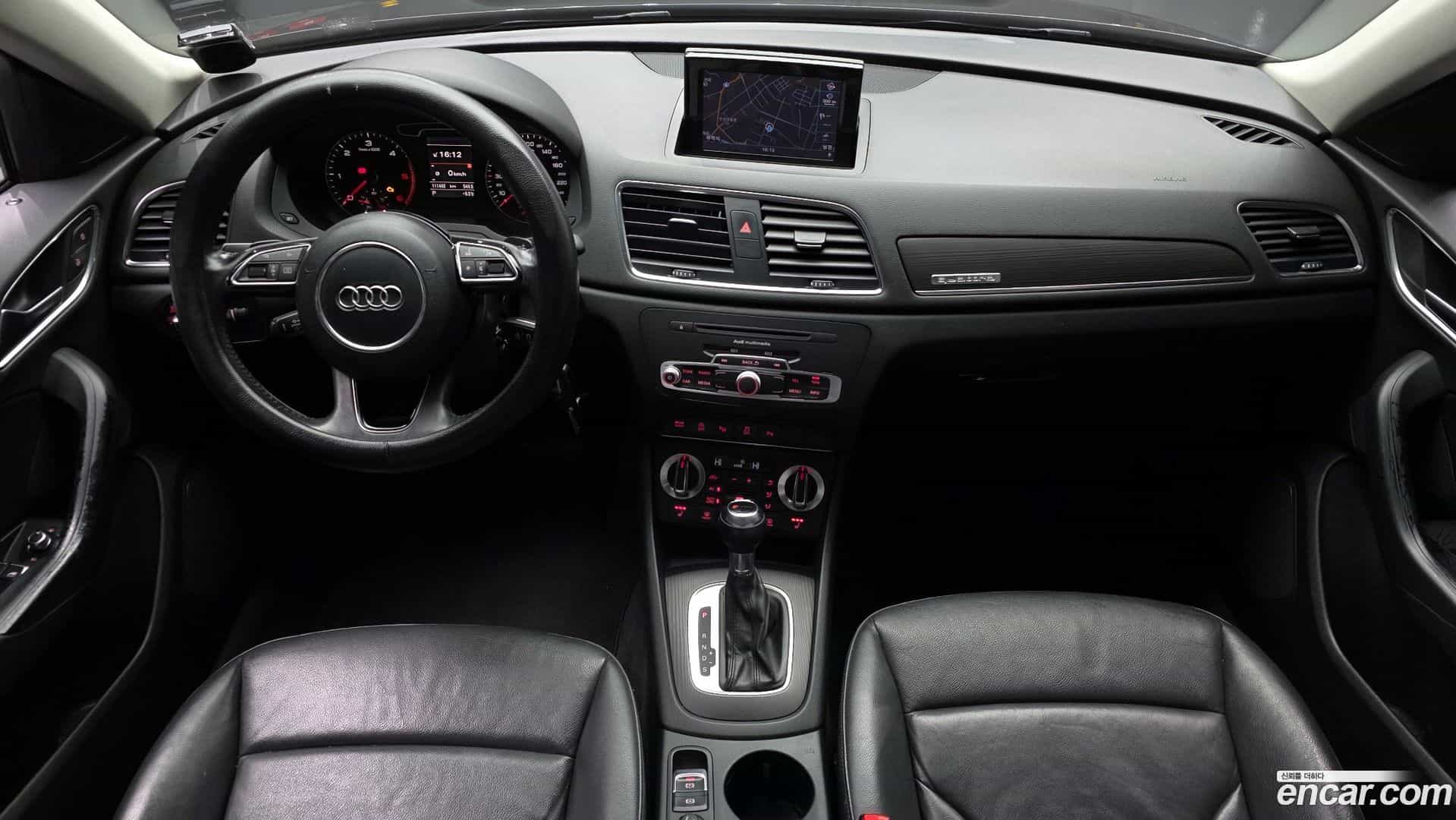 Q3 Audi 2013.1-INNER-007