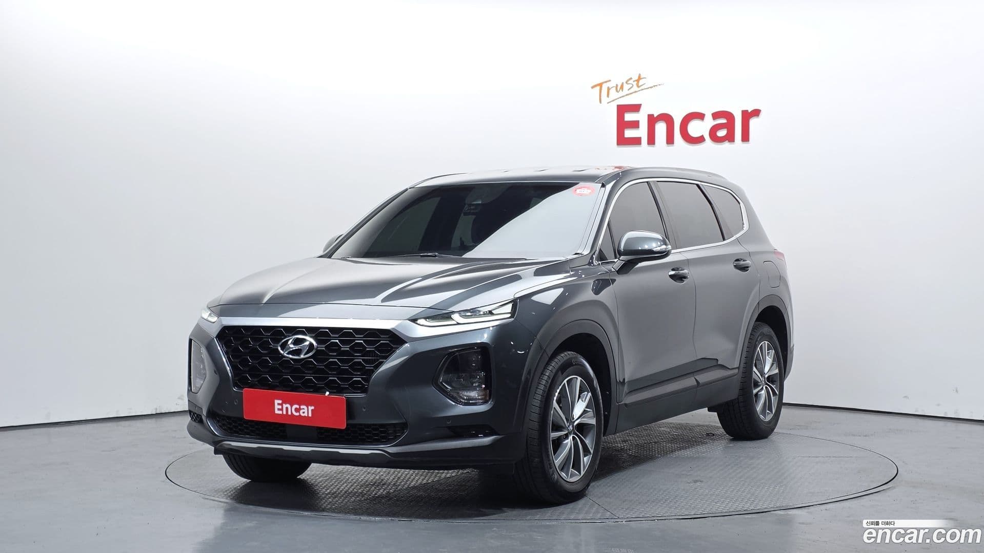 Main__Slider__Photo:Santafe Hyundai 2019.3-0
