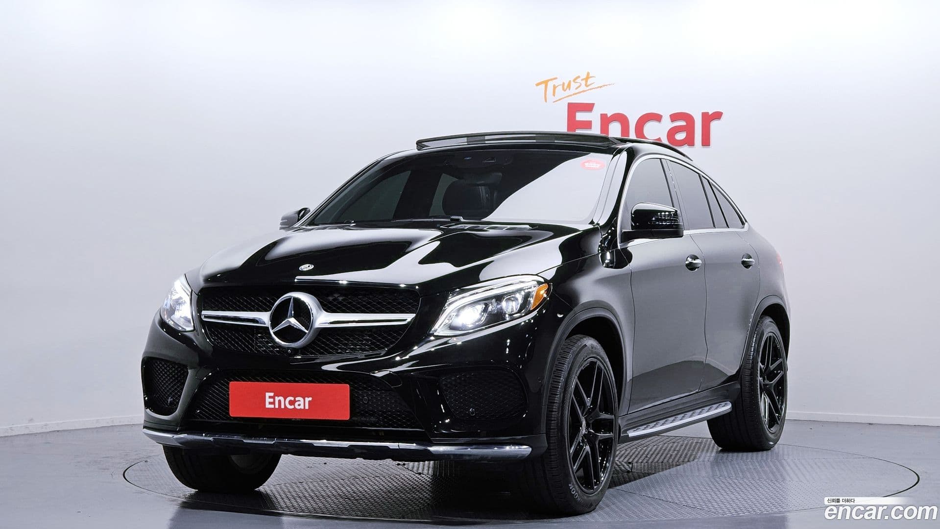 Main__Slider__Photo:GLE-Class Mercedes-Benz 2017.6-0