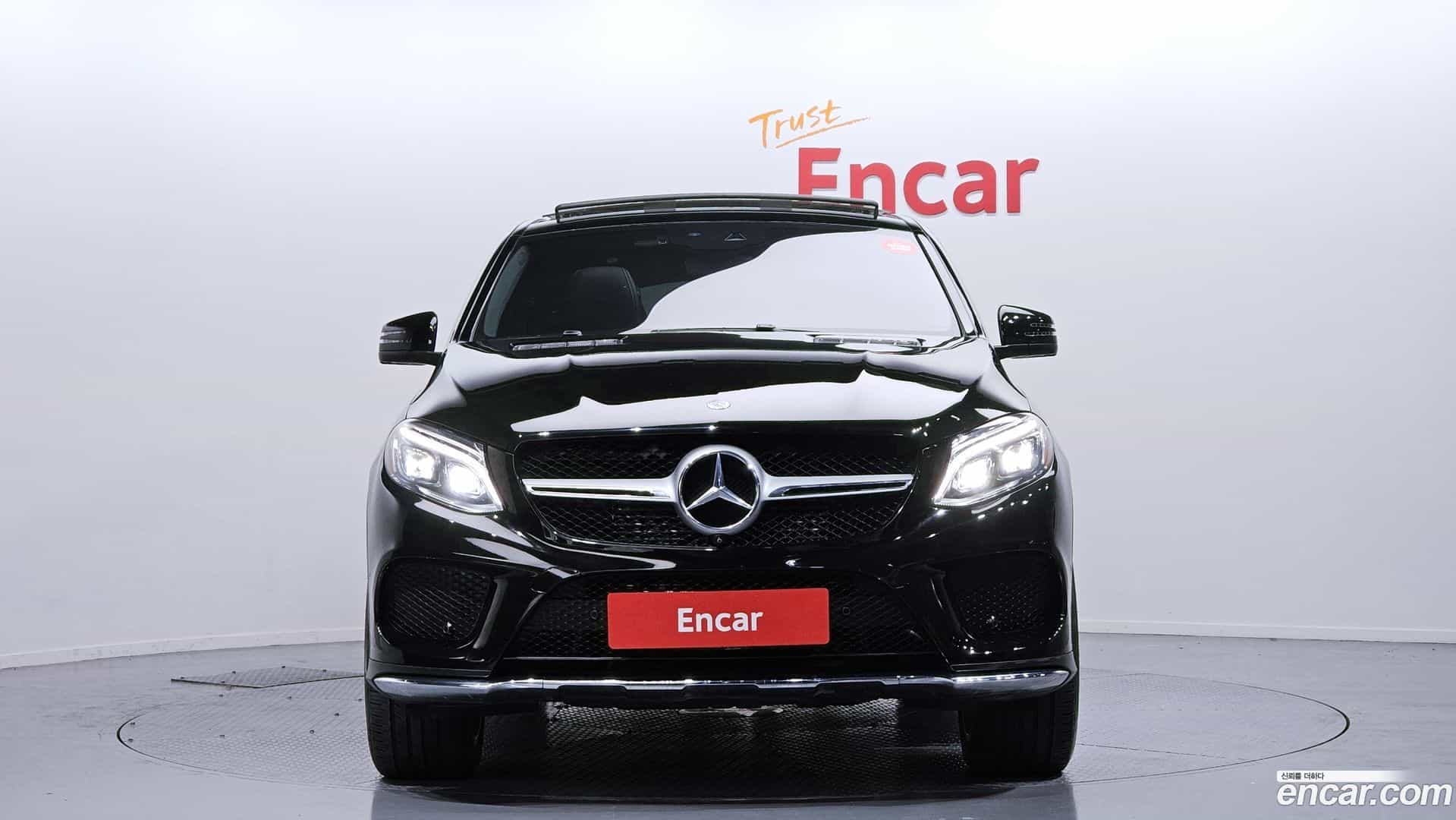 GLE-Class Mercedes-Benz 2017.6-OUTER-003