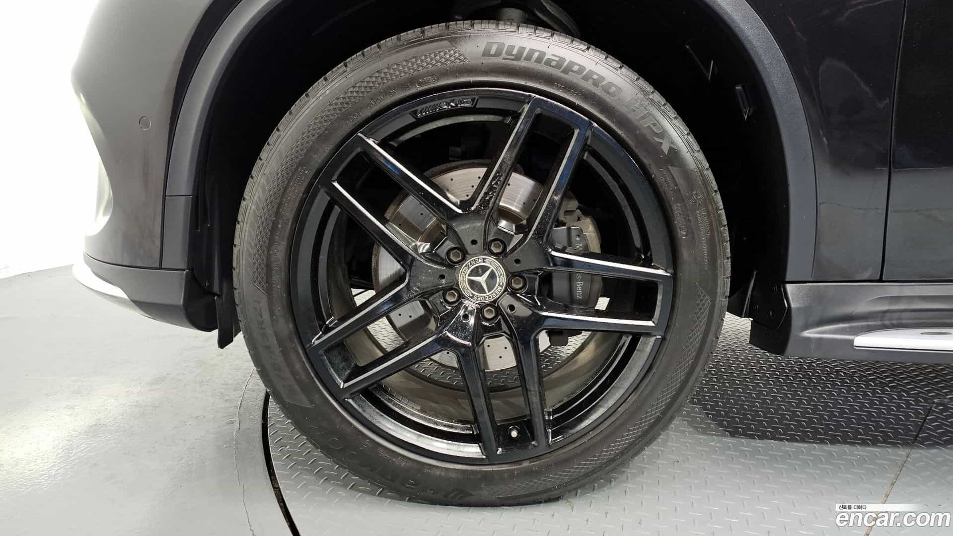 GLE-Class Mercedes-Benz 2017.6-OUTER-005
