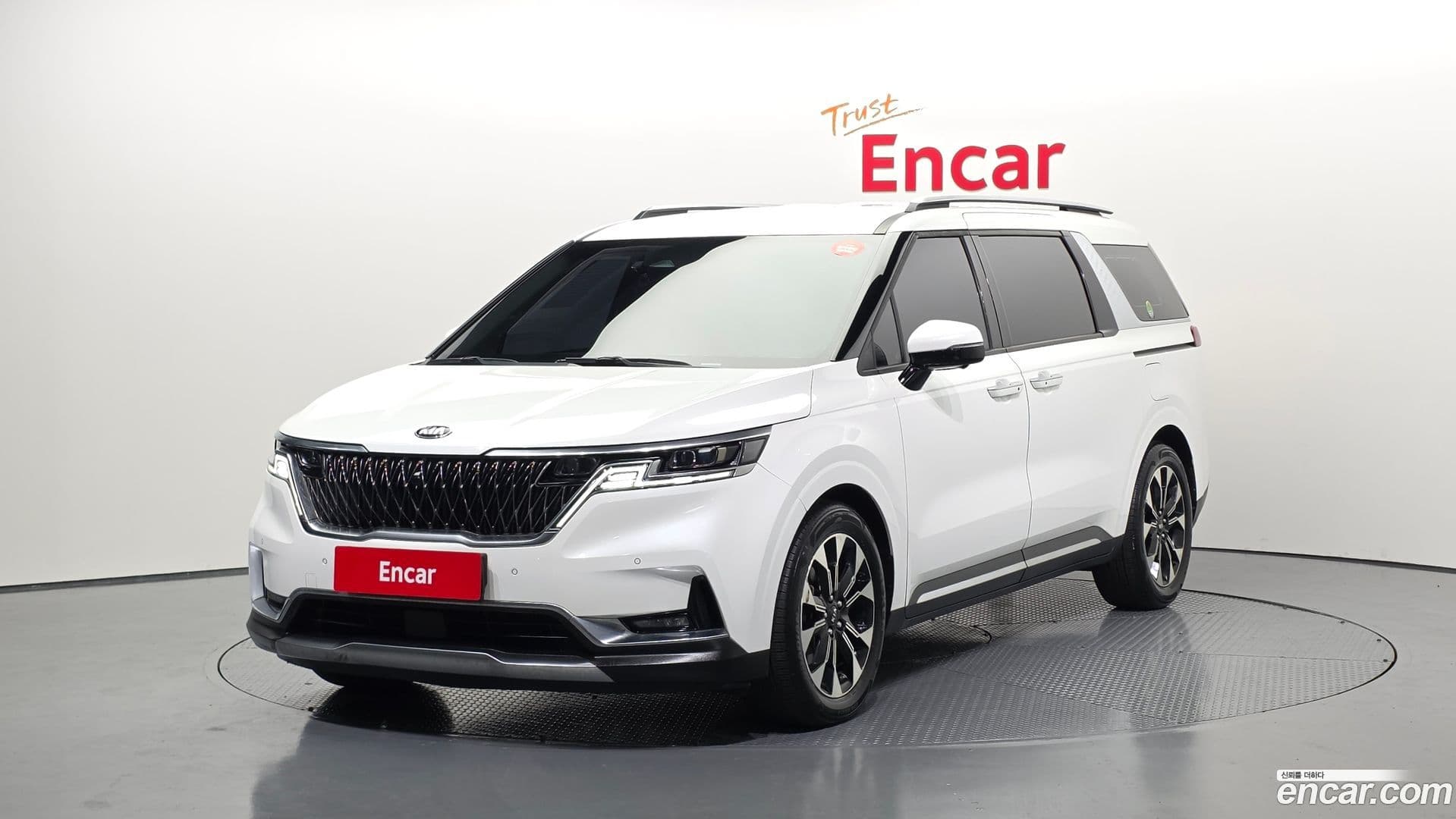 Main__Slider__Photo:Canival Kia 2021.6-0