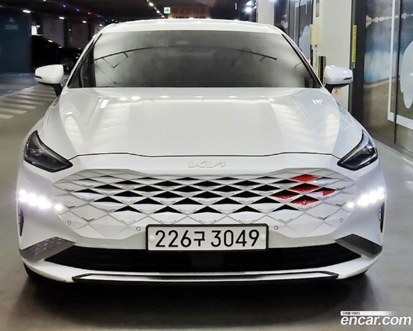 Main__Slider__Photo:K8 Kia 2021.4-0