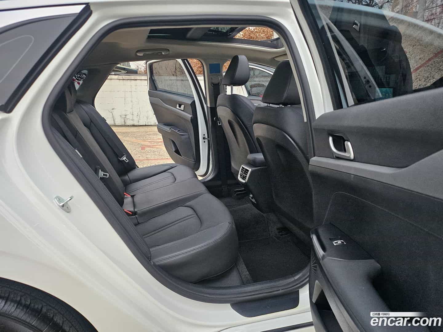 K5 Kia 2023.4-INNER-010