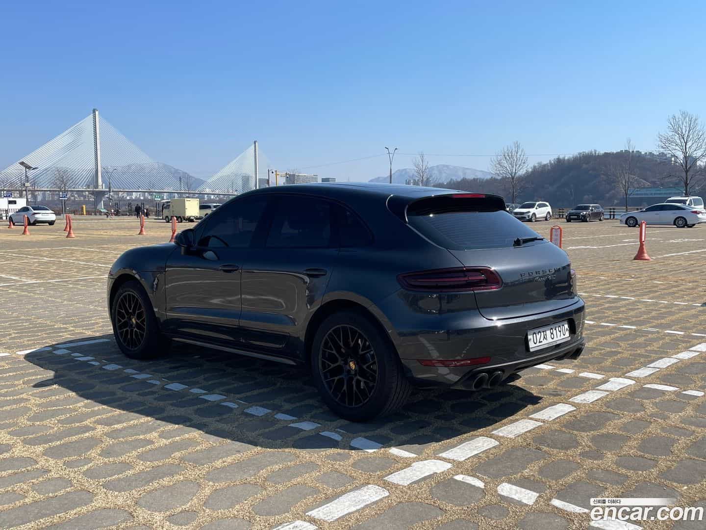Macan Porsche 2018.1-OUTER-004