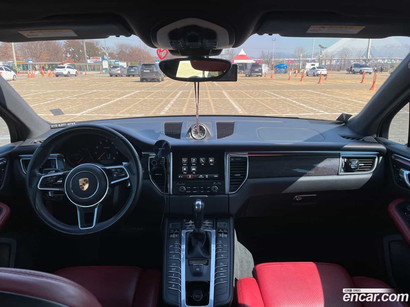 Macan Porsche 2018.1-INNER-006