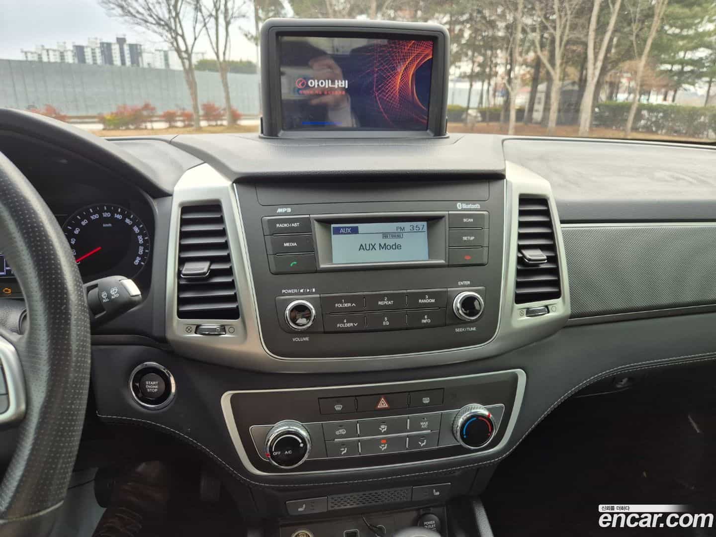 Rexton KG Mobility 2019.4-INNER-009