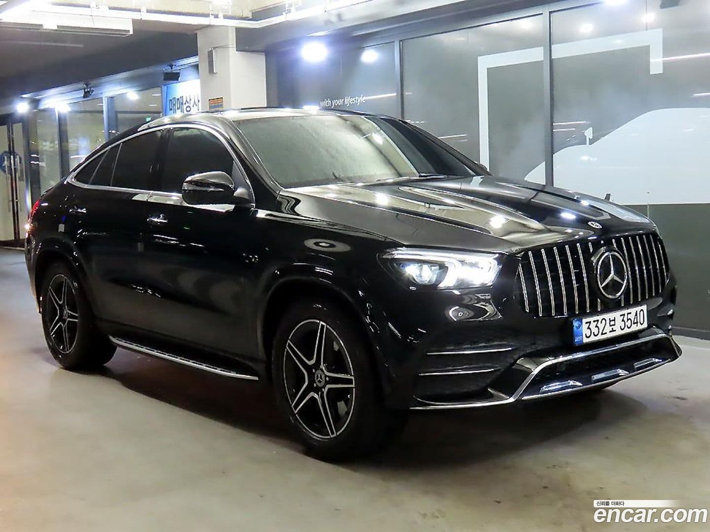Main__Slider__Photo:GLE-Class Mercedes-Benz 2021.8-0