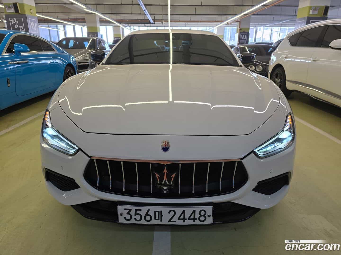 Ghibli Maserati 2019.11-OUTER-003