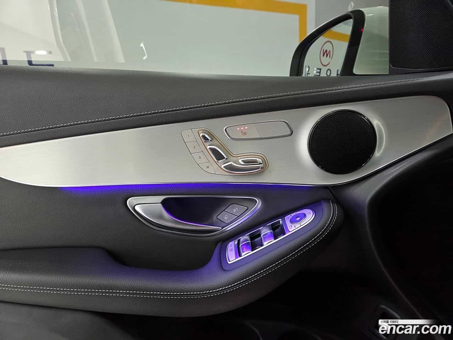 GLC-Class Mercedes-Benz 2021.3-OPTION-019