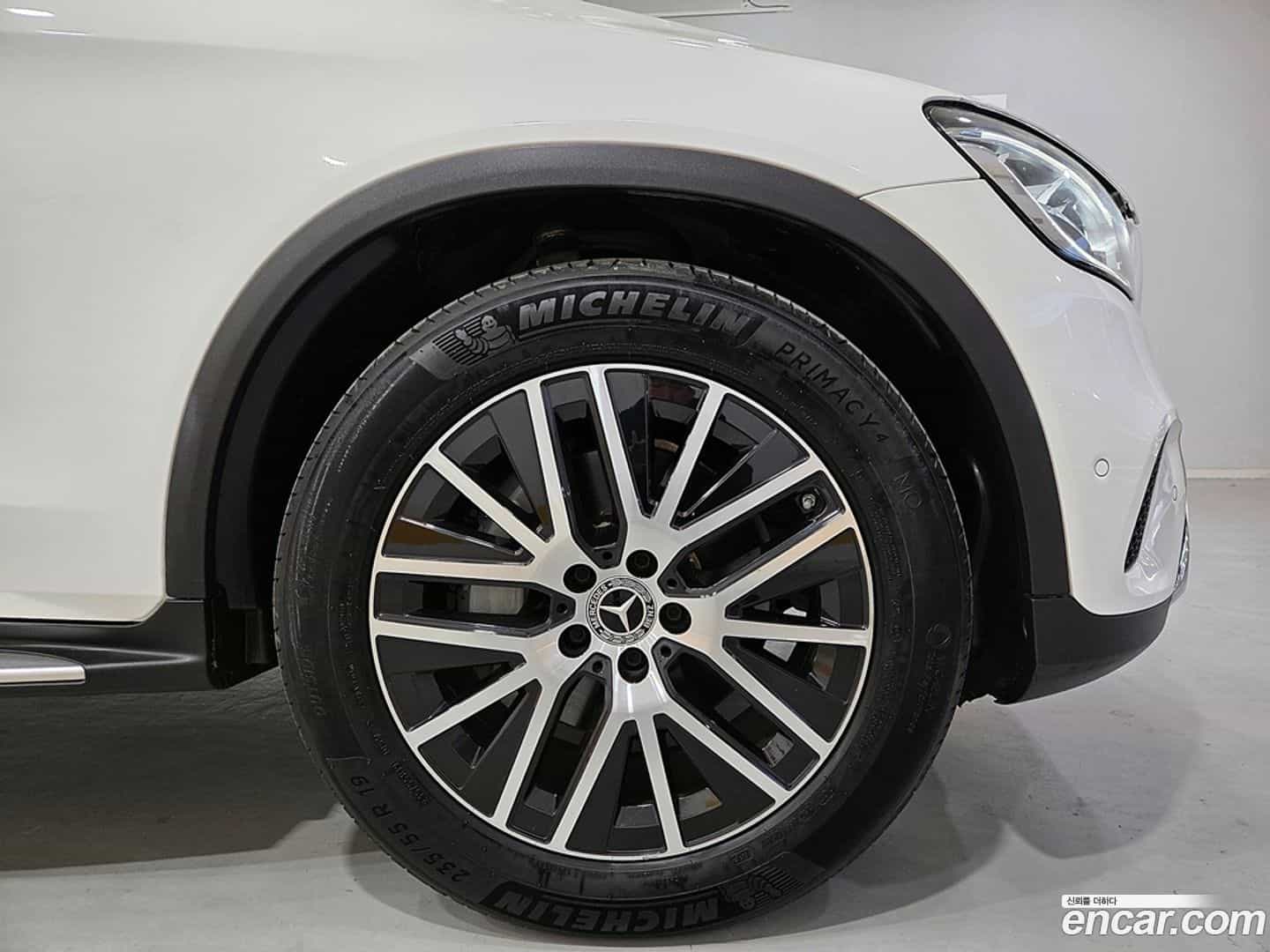 GLC-Class Mercedes-Benz 2021.3-OPTION-024