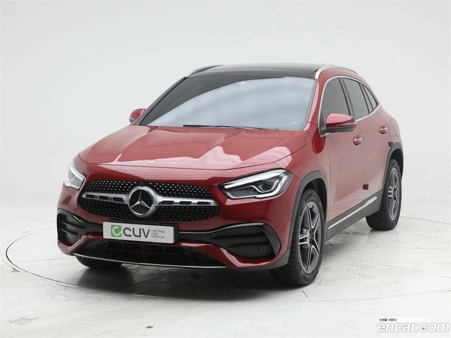 Main__Slider__Photo:GLA-Class Mercedes-Benz 2020.9-0