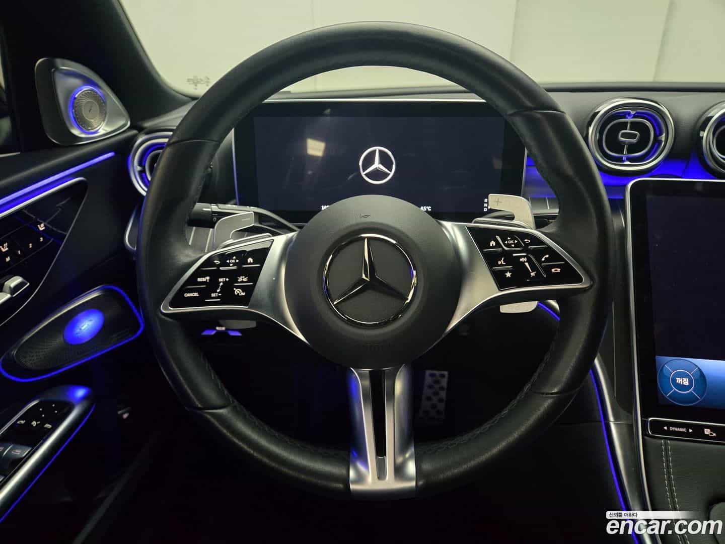 C-Class Mercedes-Benz 2024.4-INNER-006