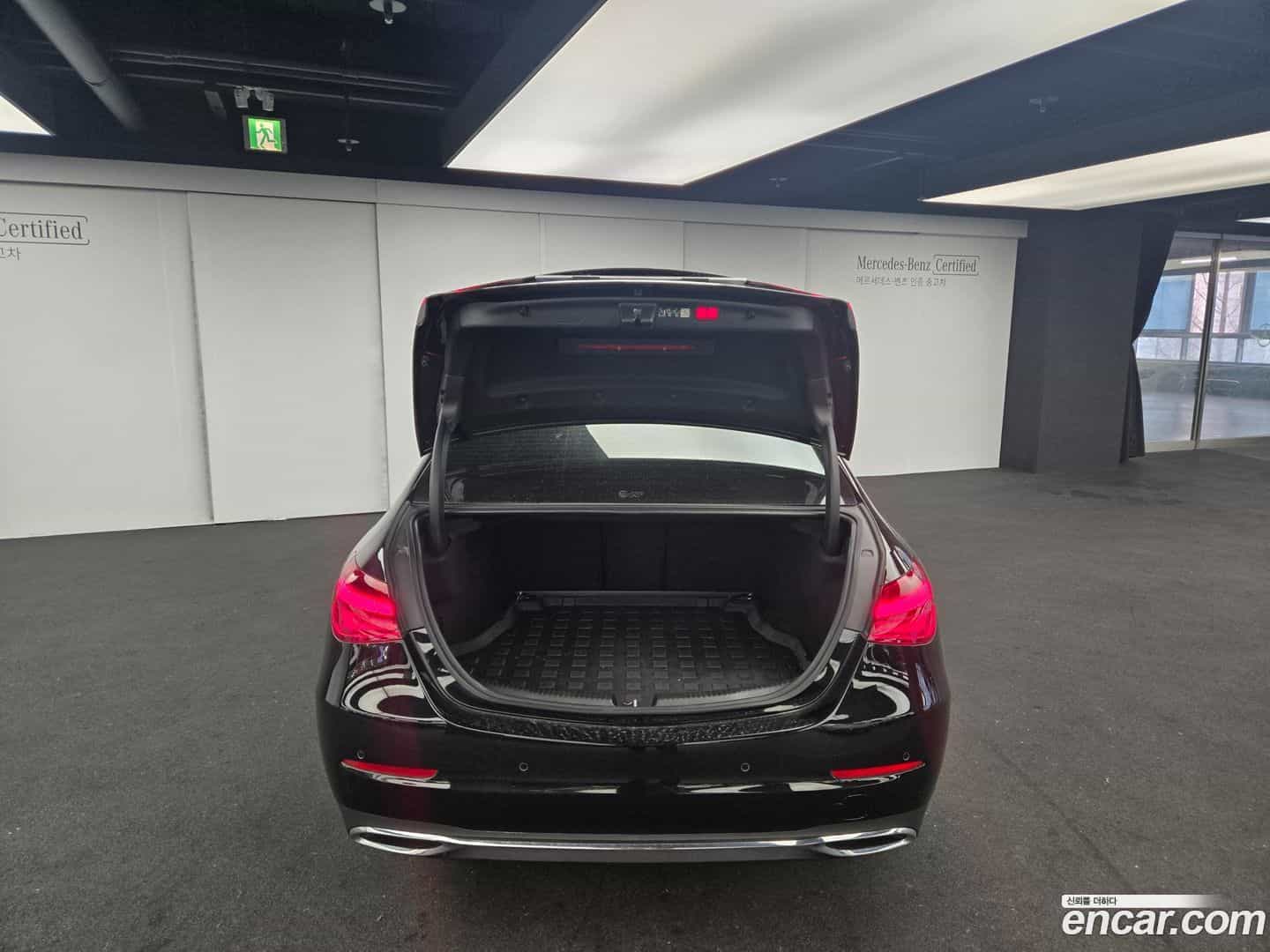 C-Class Mercedes-Benz 2024.4-OPTION-016