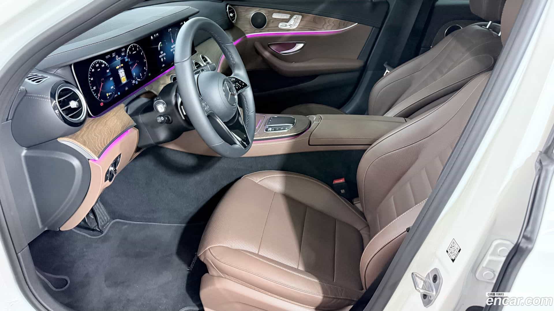 E-Class Mercedes-Benz 2023.9-OPTION-018