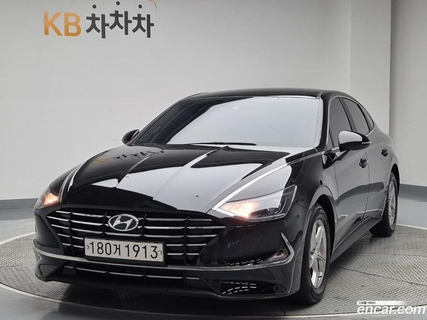 Main__Slider__Photo:Sonata Hyundai 2019.8-0