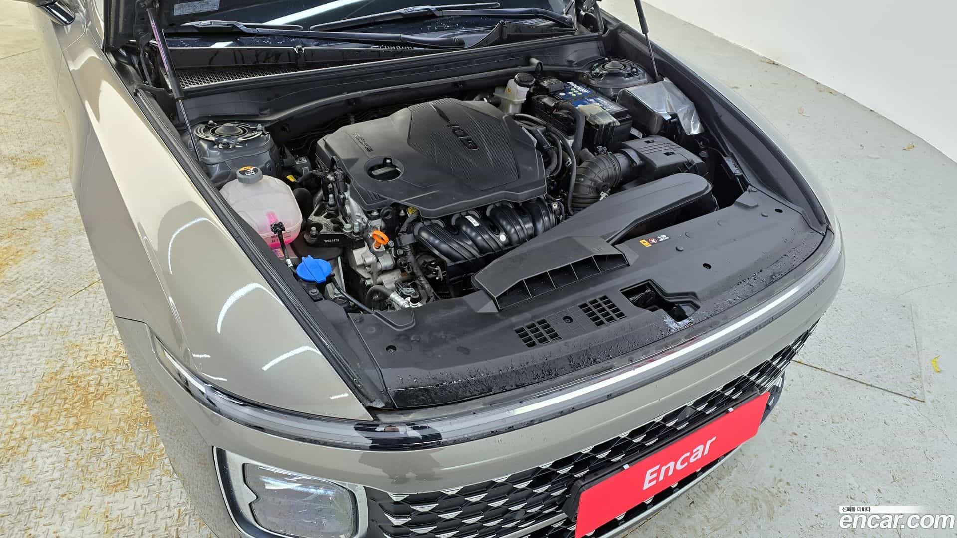 Grandeur Hyundai 2023.1-INNER-006