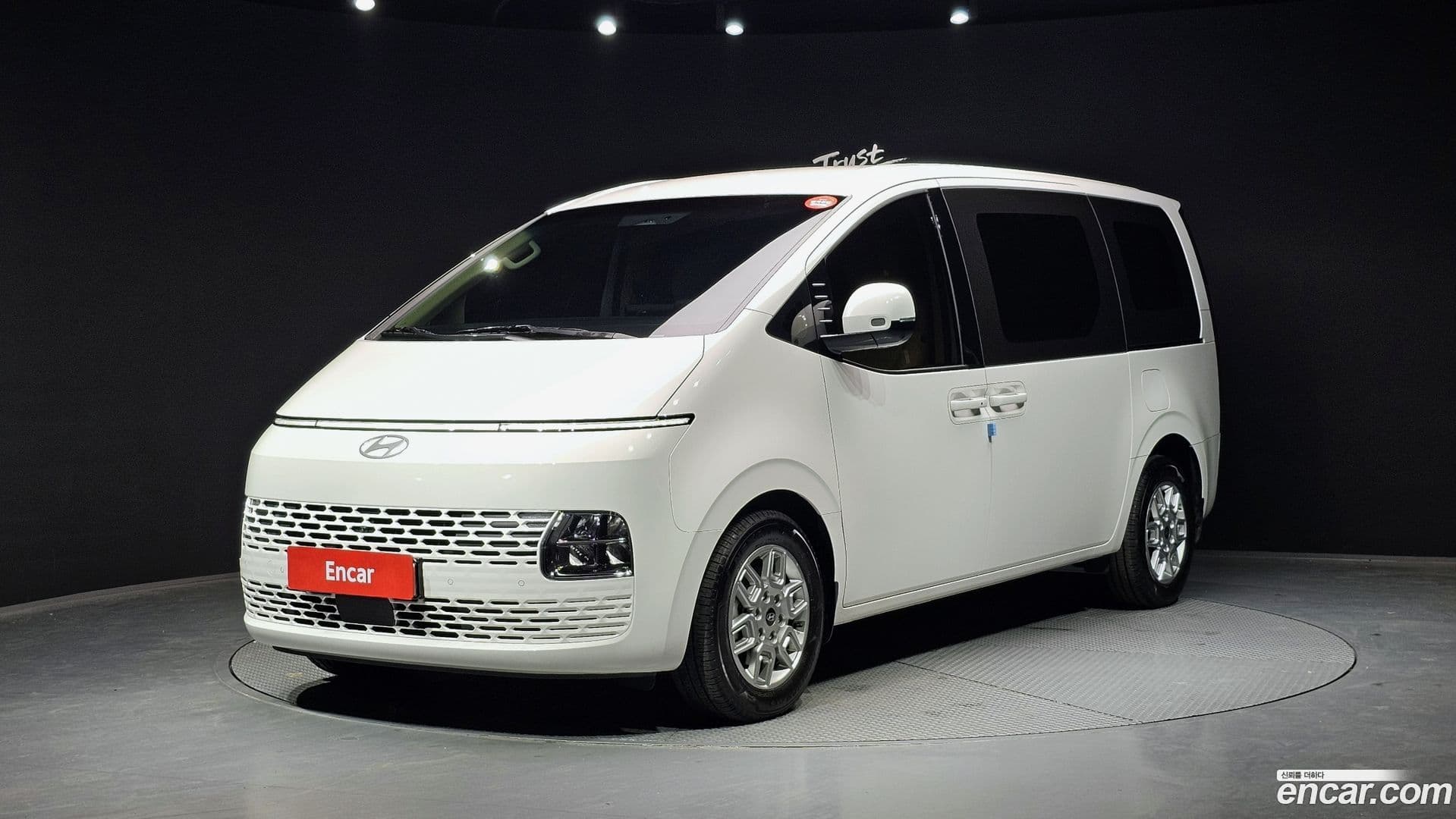 Main__Slider__Photo:Staria Hyundai 2025.6-0