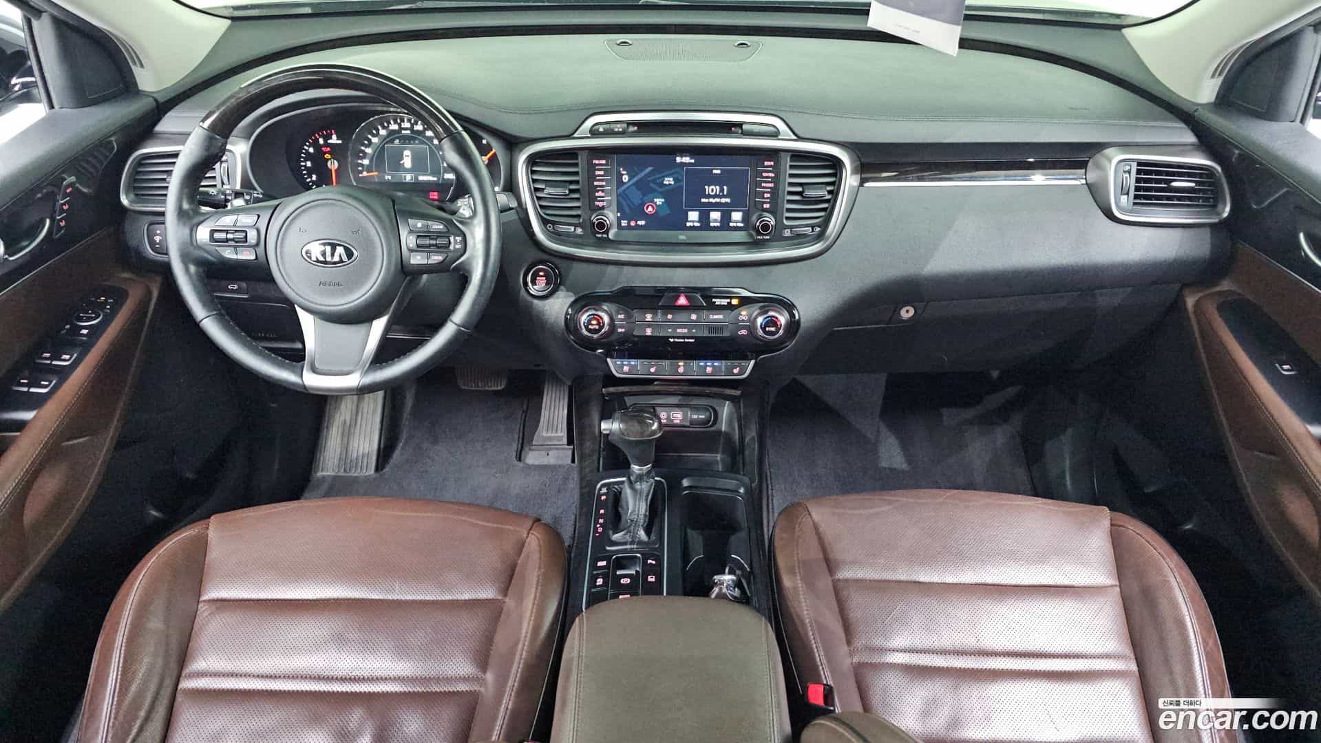 Sorento Kia 2016.5-INNER-007