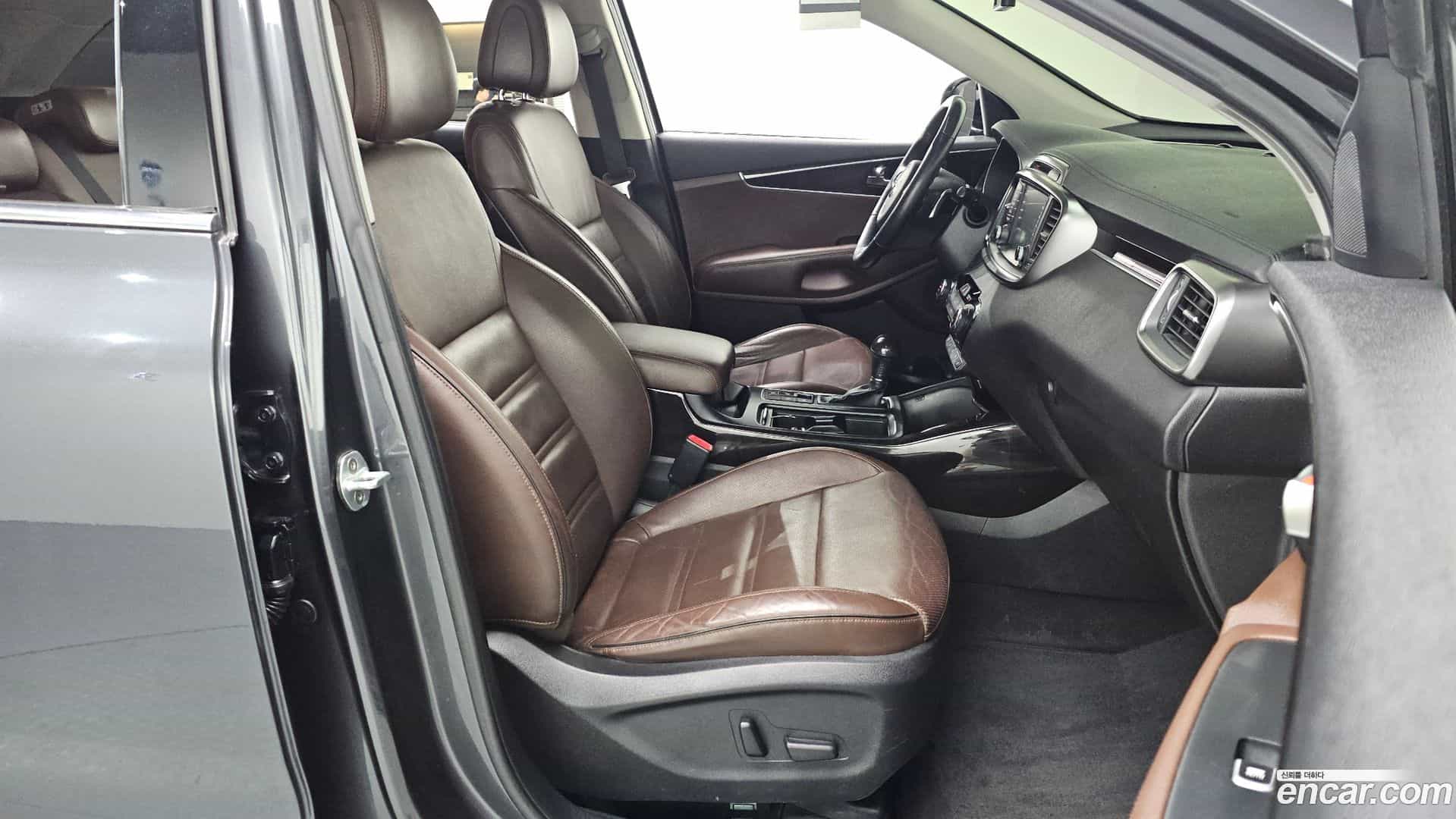 Sorento Kia 2016.5-OPTION-015