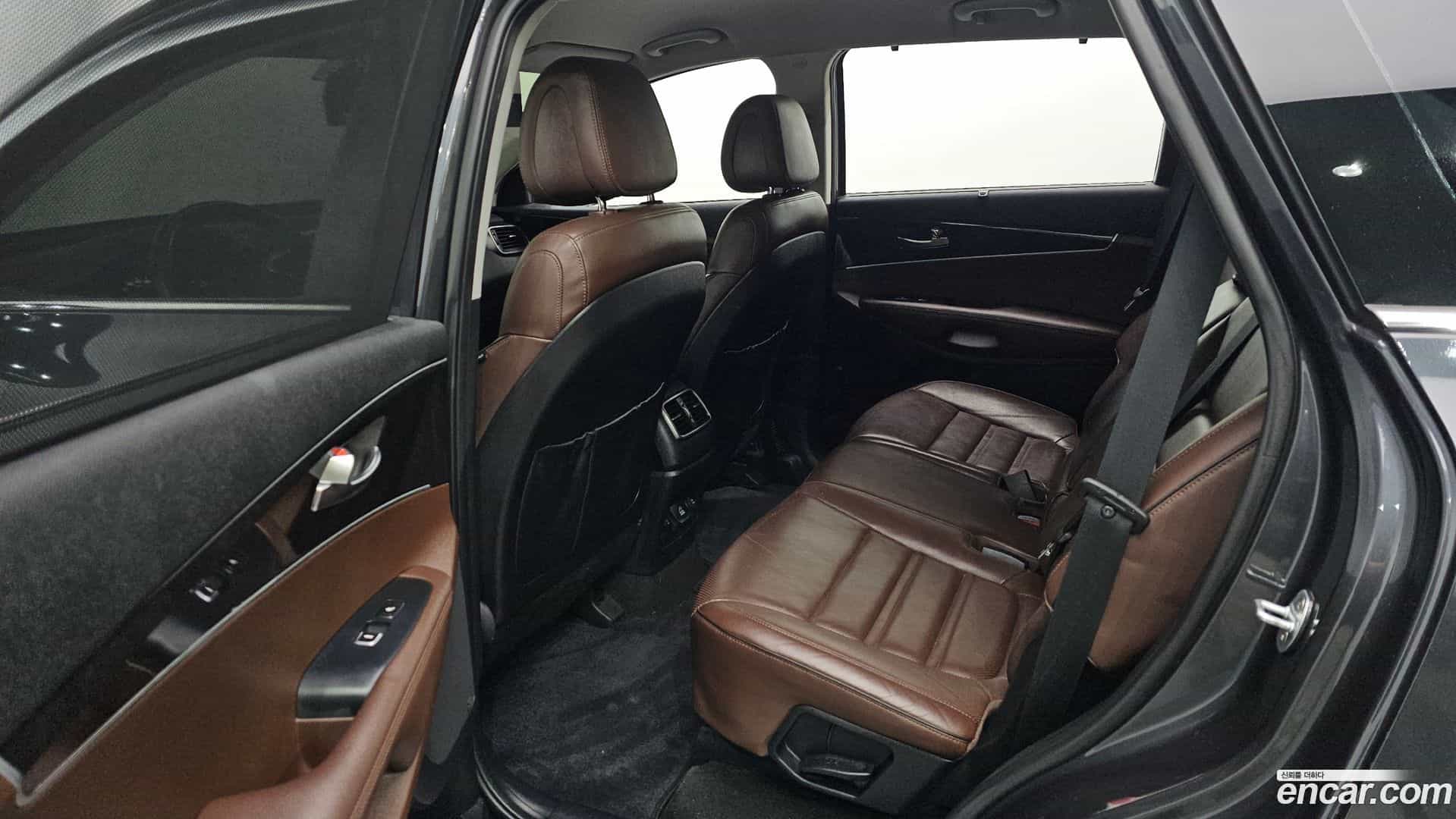 Sorento Kia 2016.5-OPTION-017