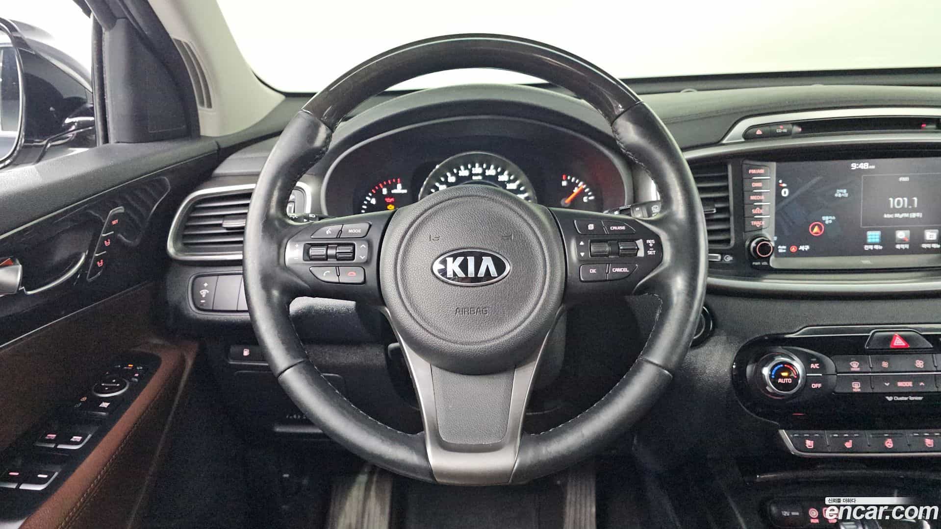 Sorento Kia 2016.5-OPTION-018
