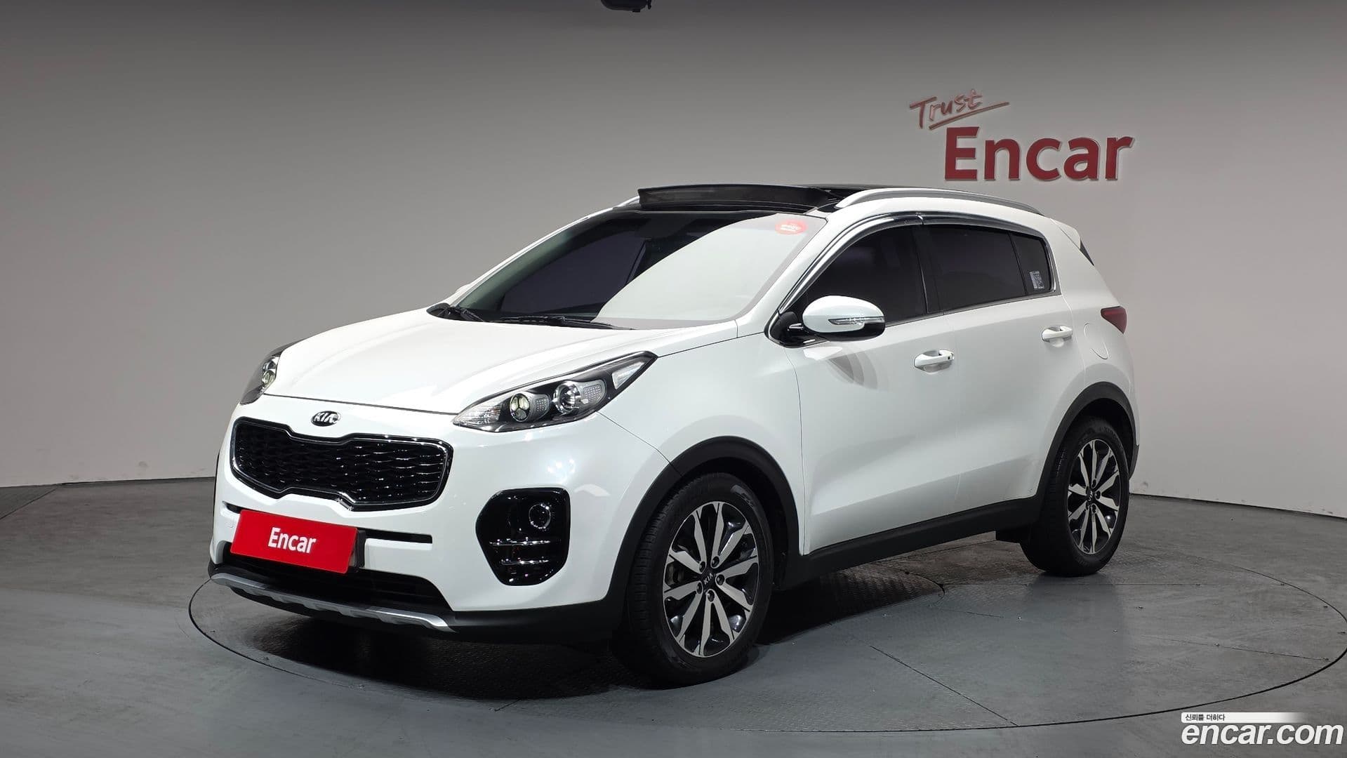 Main__Slider__Photo:Sportage Kia 2015.9-0