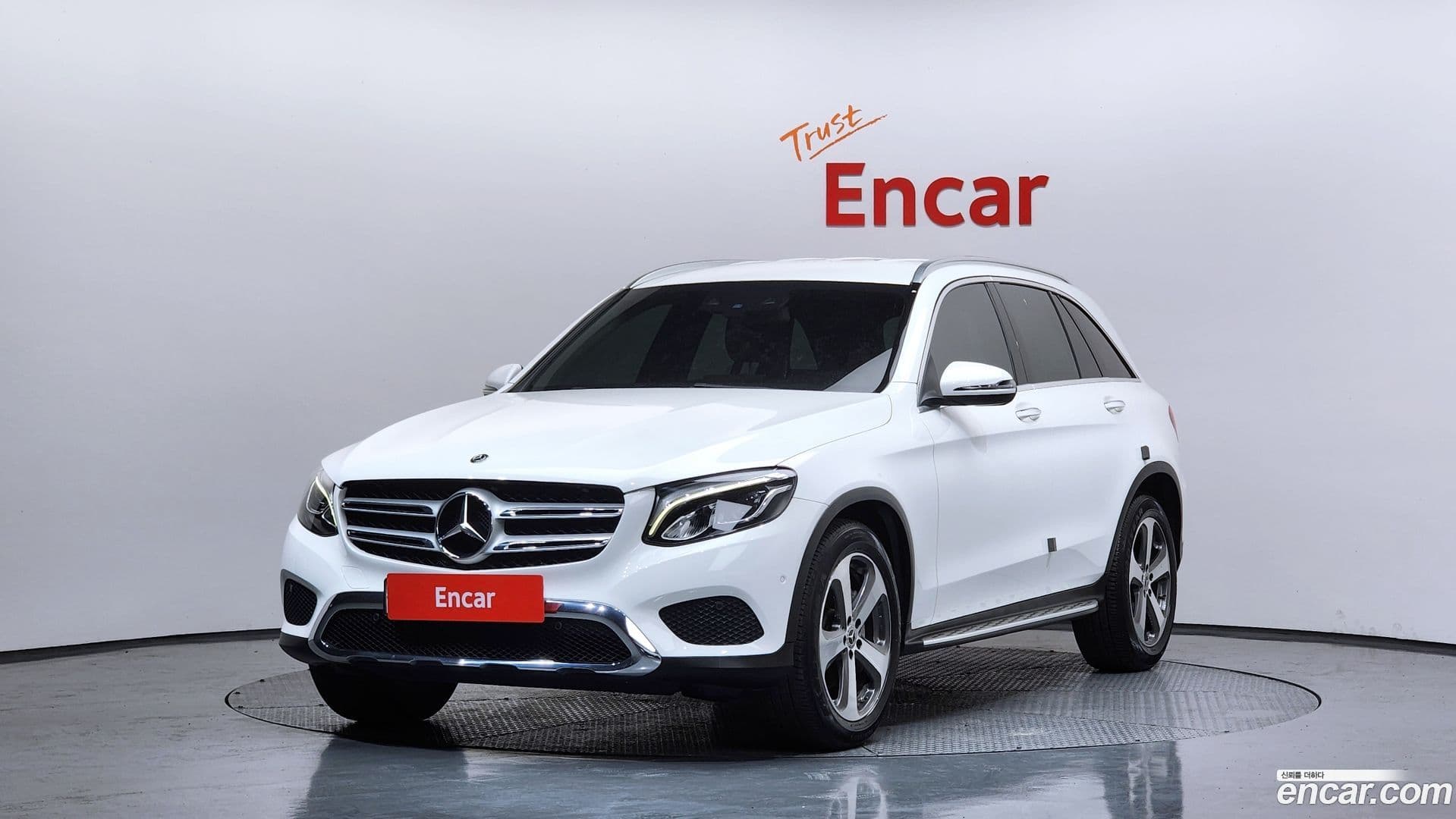 Main__Slider__Photo:GLC-Class Mercedes-Benz 2019.10-0