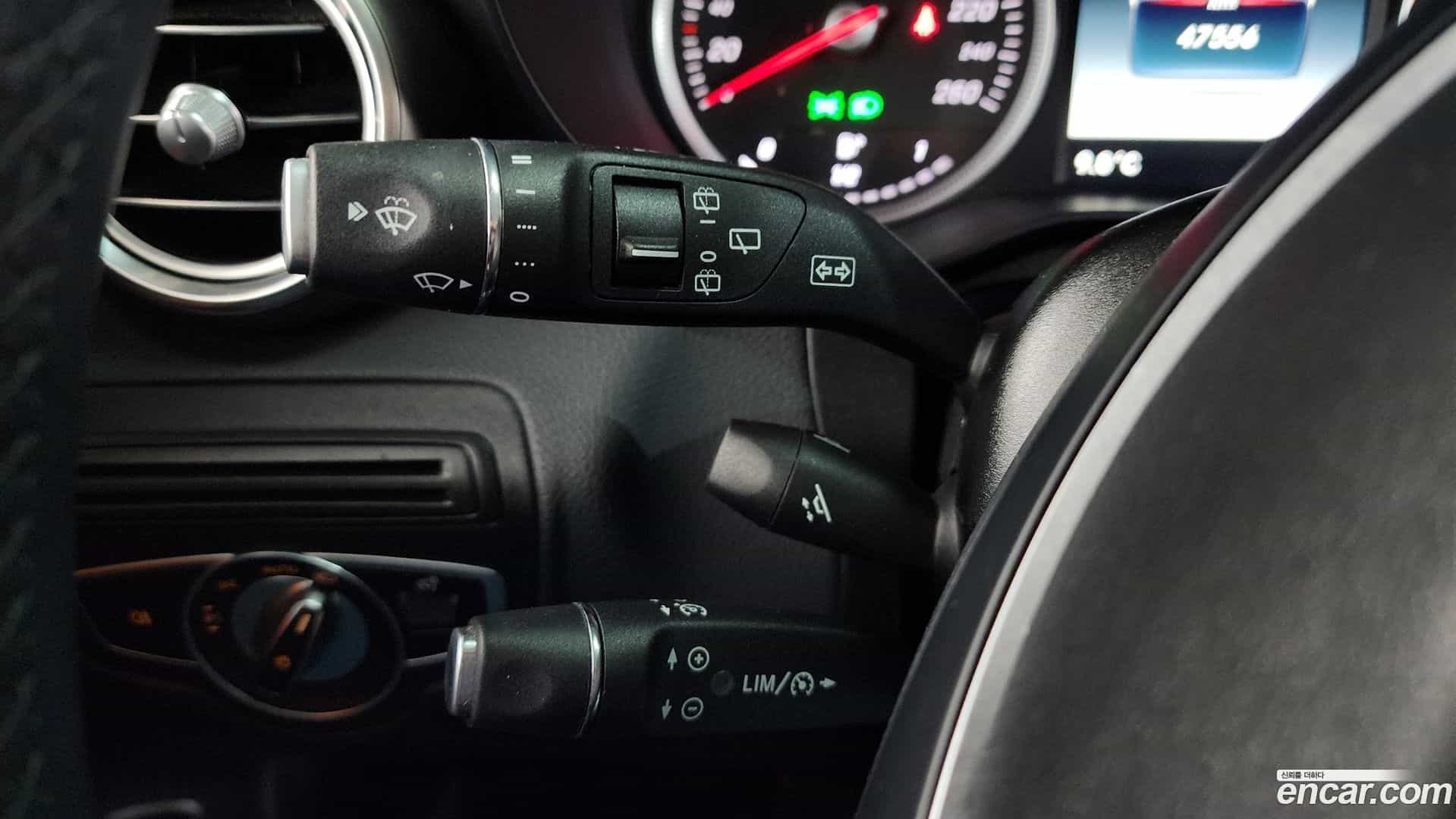 GLC-Class Mercedes-Benz 2019.10-OPTION-022