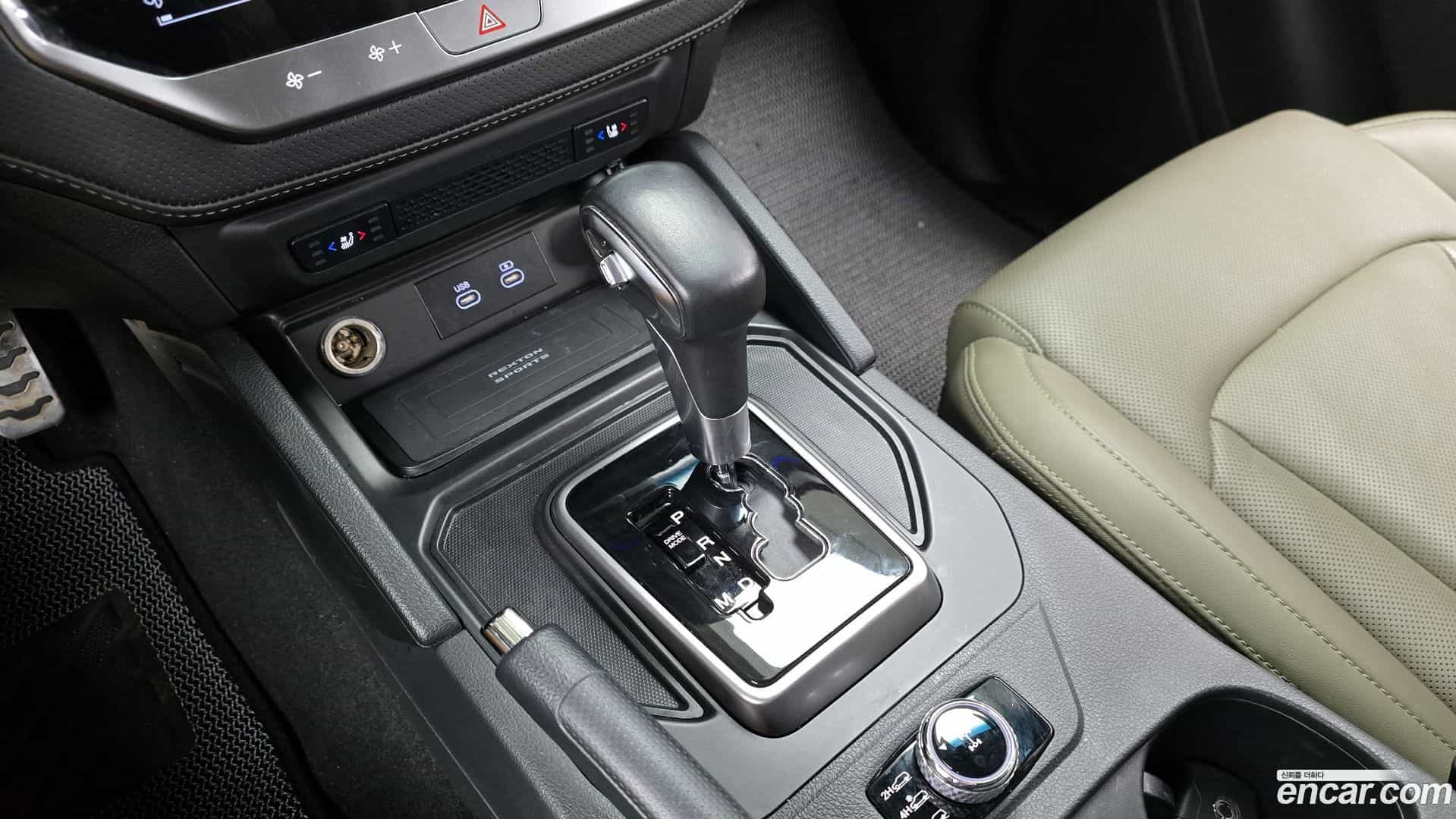 Rexton KG Mobility 2023.11-INNER-009