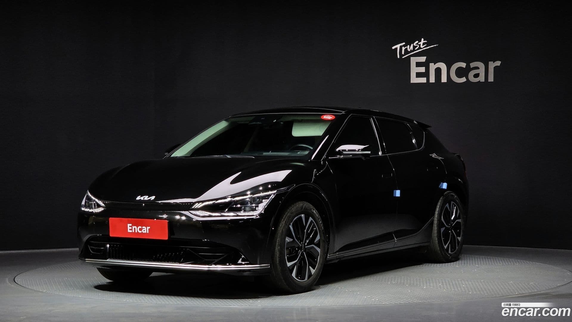 Main__Slider__Photo:EV6 Kia 2021.10-0
