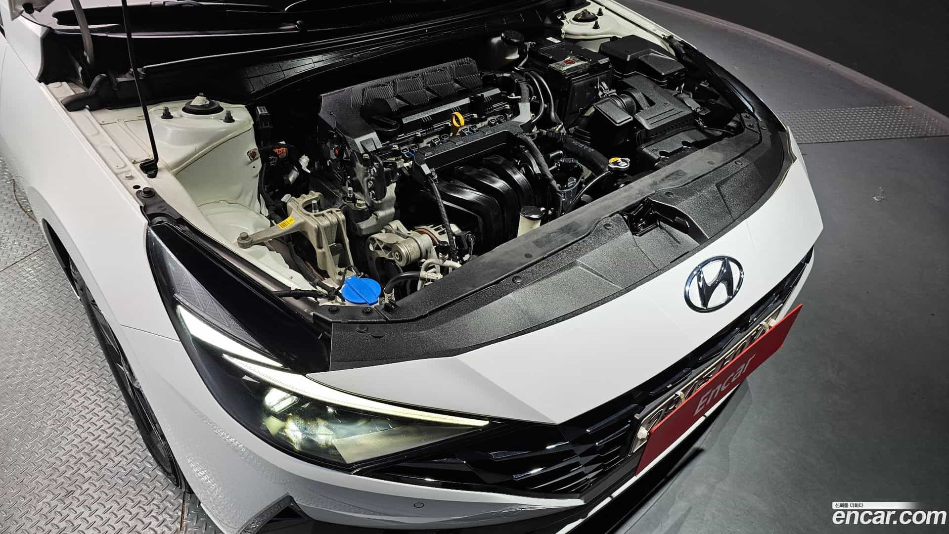 AVANTE Hyundai 2021.11-INNER-006