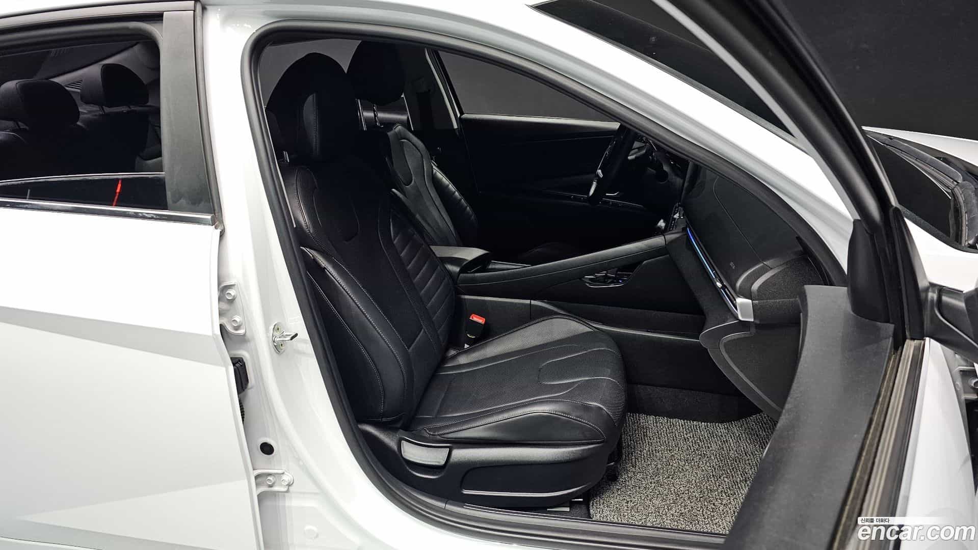 AVANTE Hyundai 2021.11-INNER-010