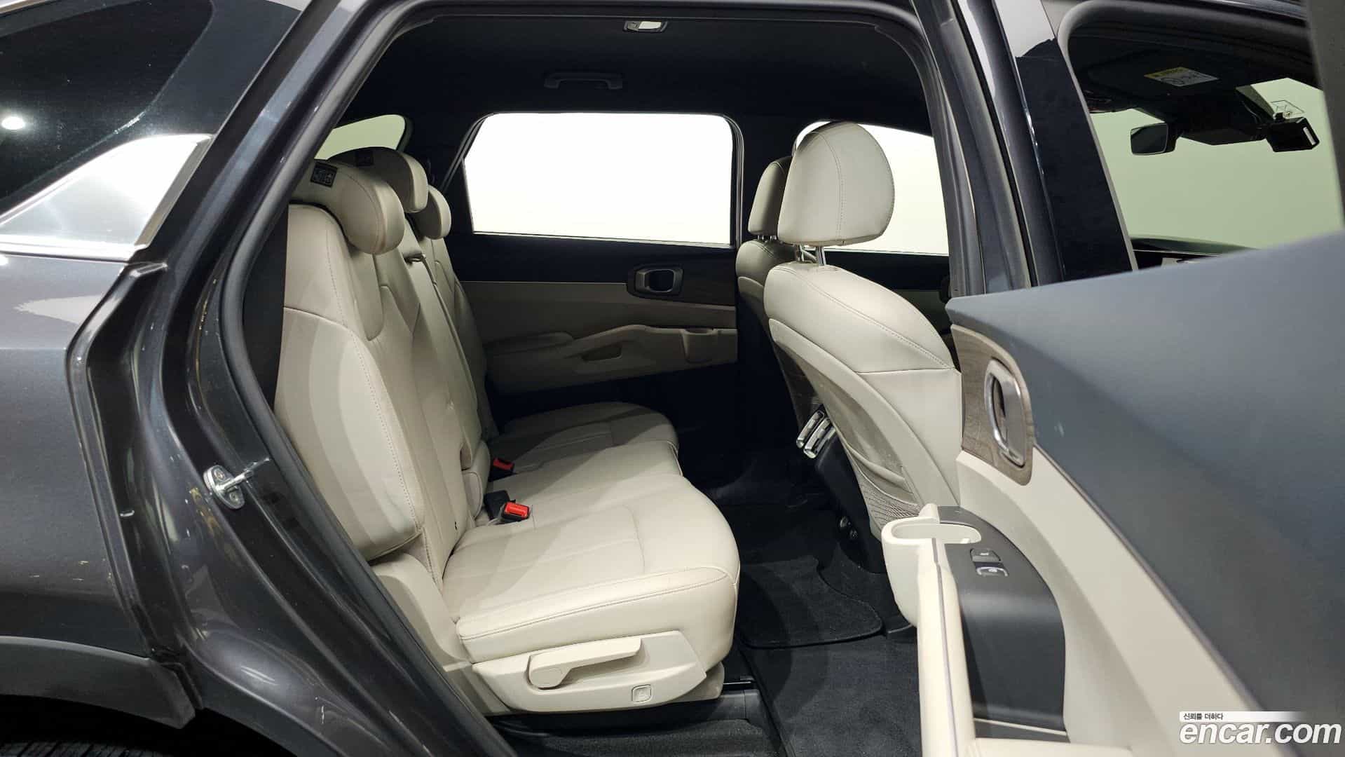 Sorento Kia 2022.0-OPTION-016