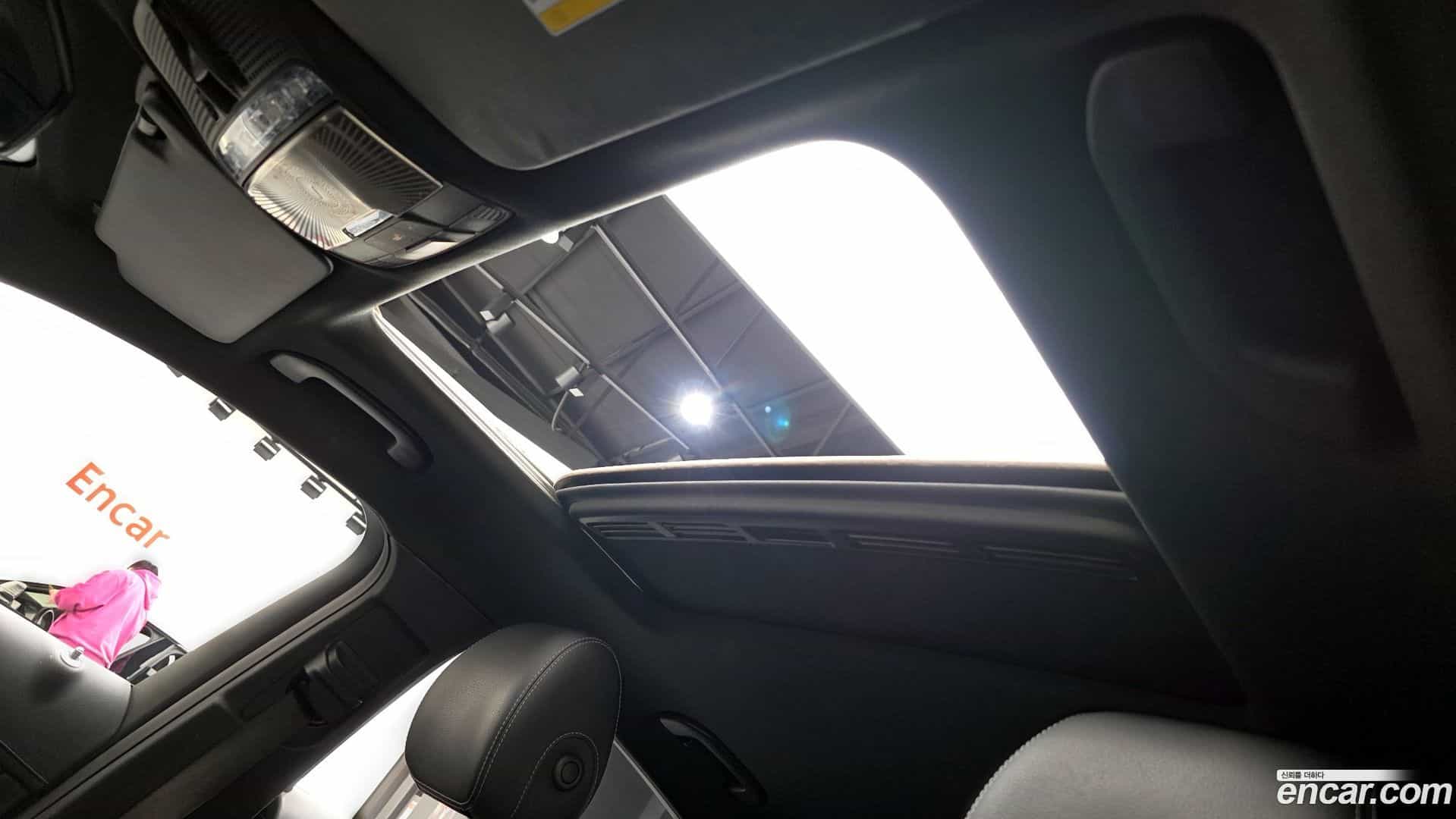 GLC-Class Mercedes-Benz 2017.10-OPTION-020