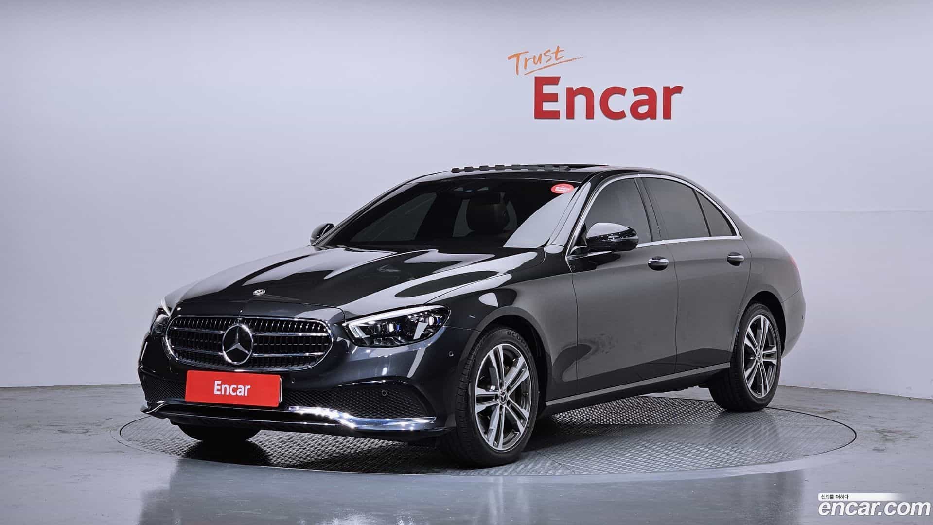 E-Class Mercedes-Benz 2021.8-OUTER-001
