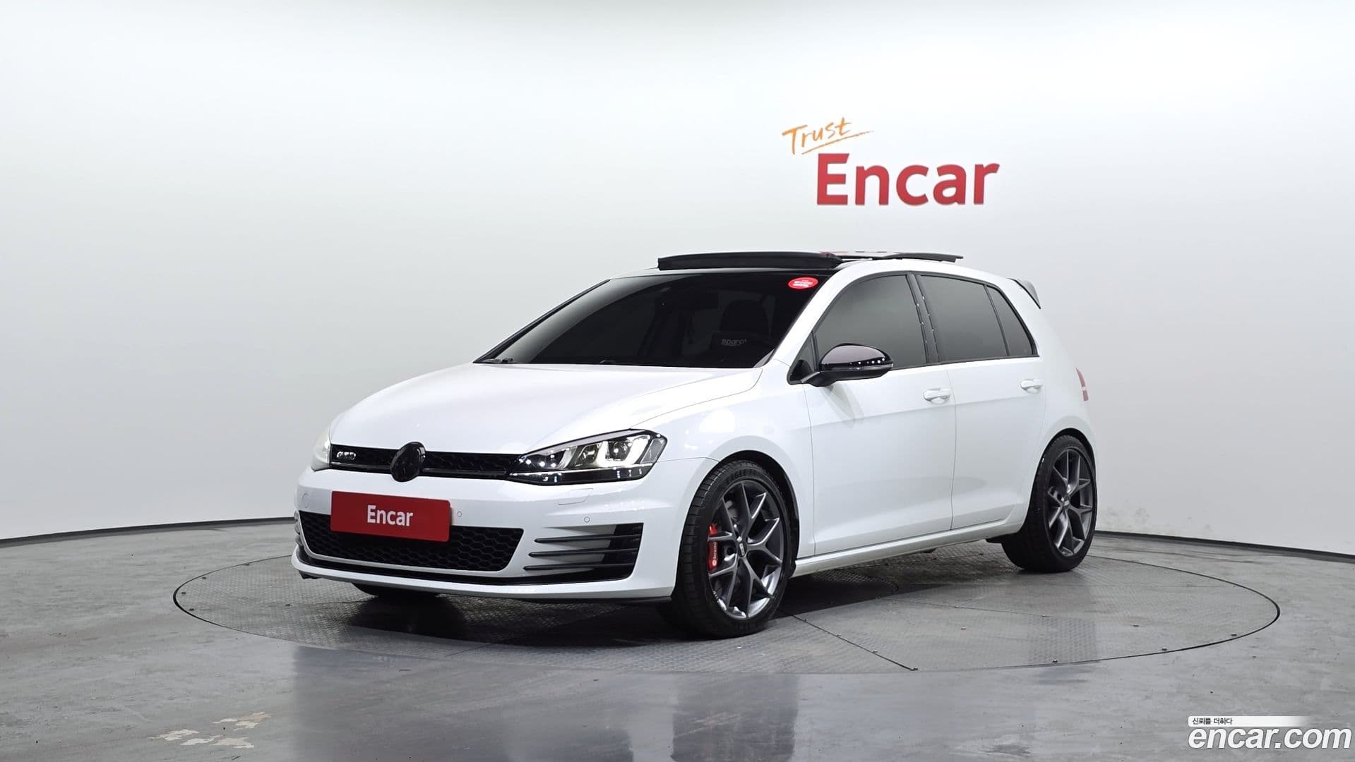 Main__Slider__Photo:Golf Volkswagen 2016.2-0