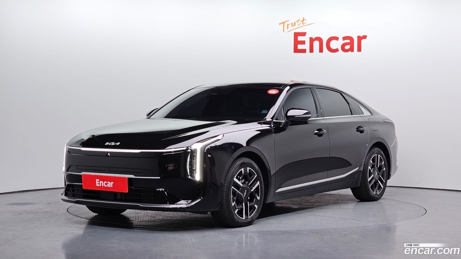 Main__Slider__Photo:K8 Kia 2025.9-0