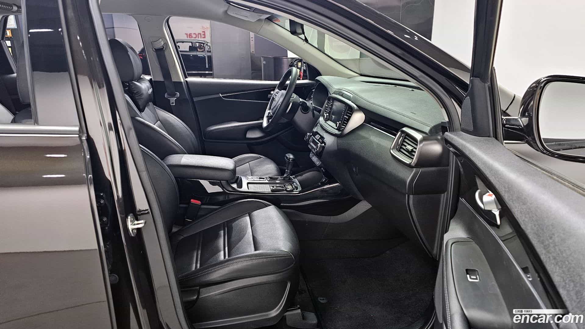 Sorento Kia 2019.10-INNER-010