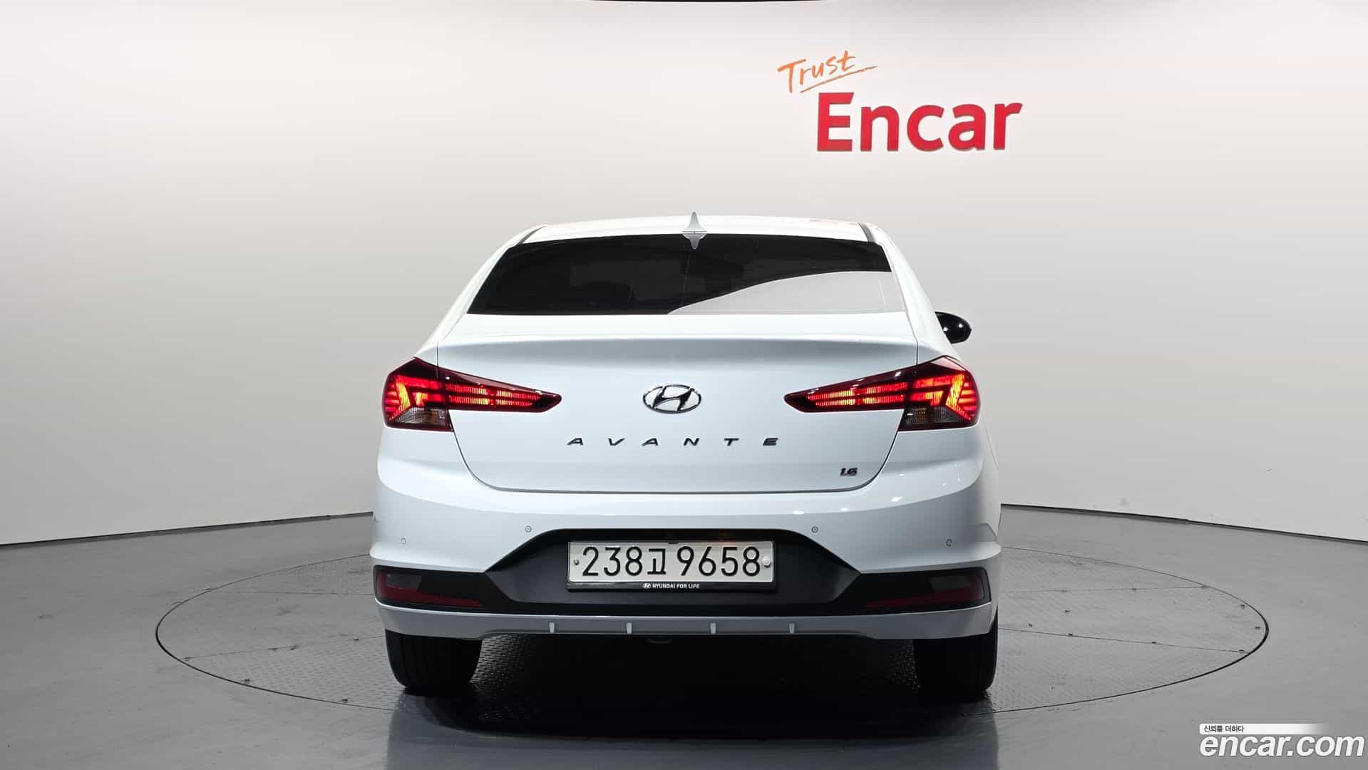 AVANTE Hyundai 2020.0-OUTER-004