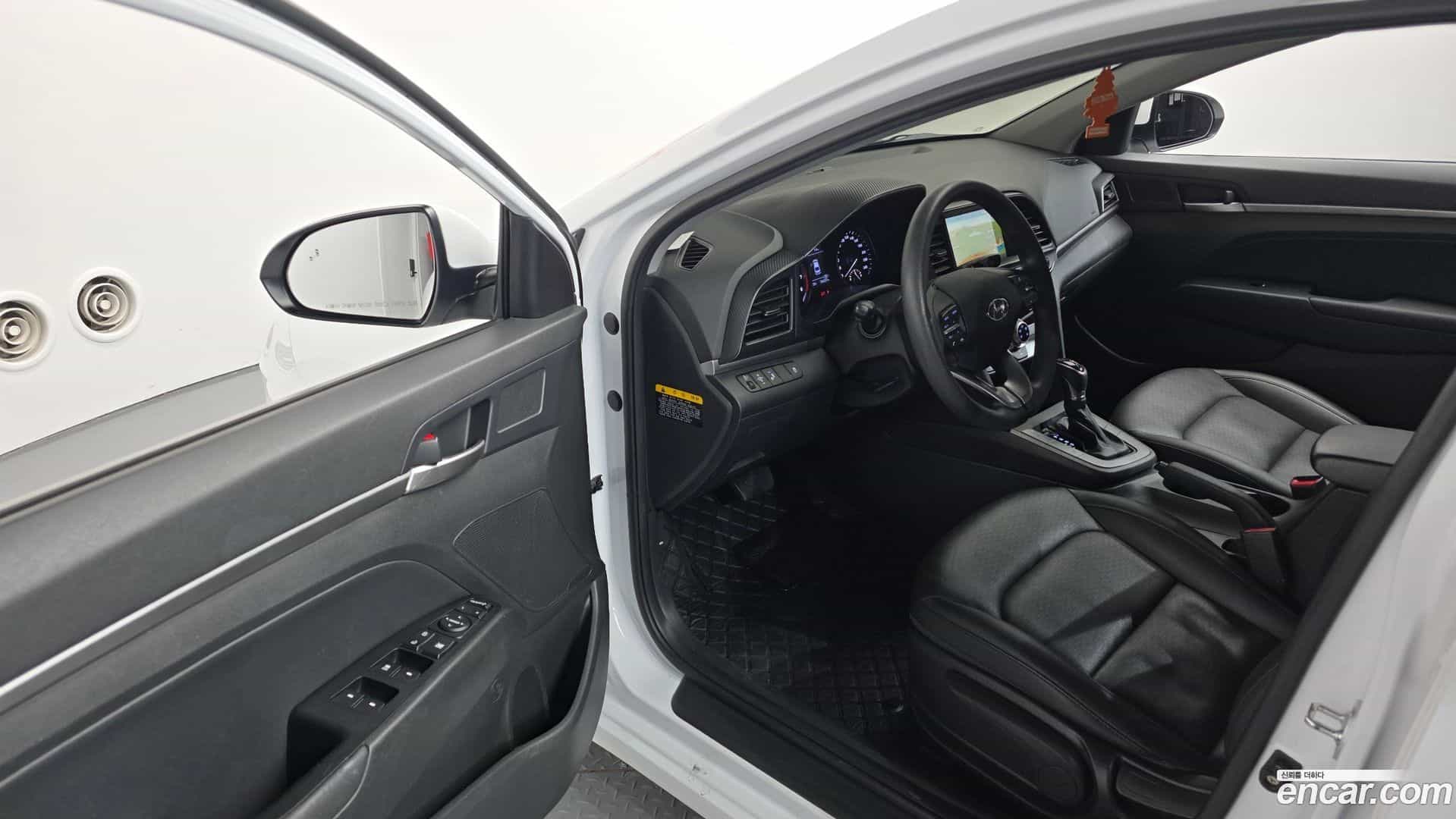 AVANTE Hyundai 2020.0-OPTION-015